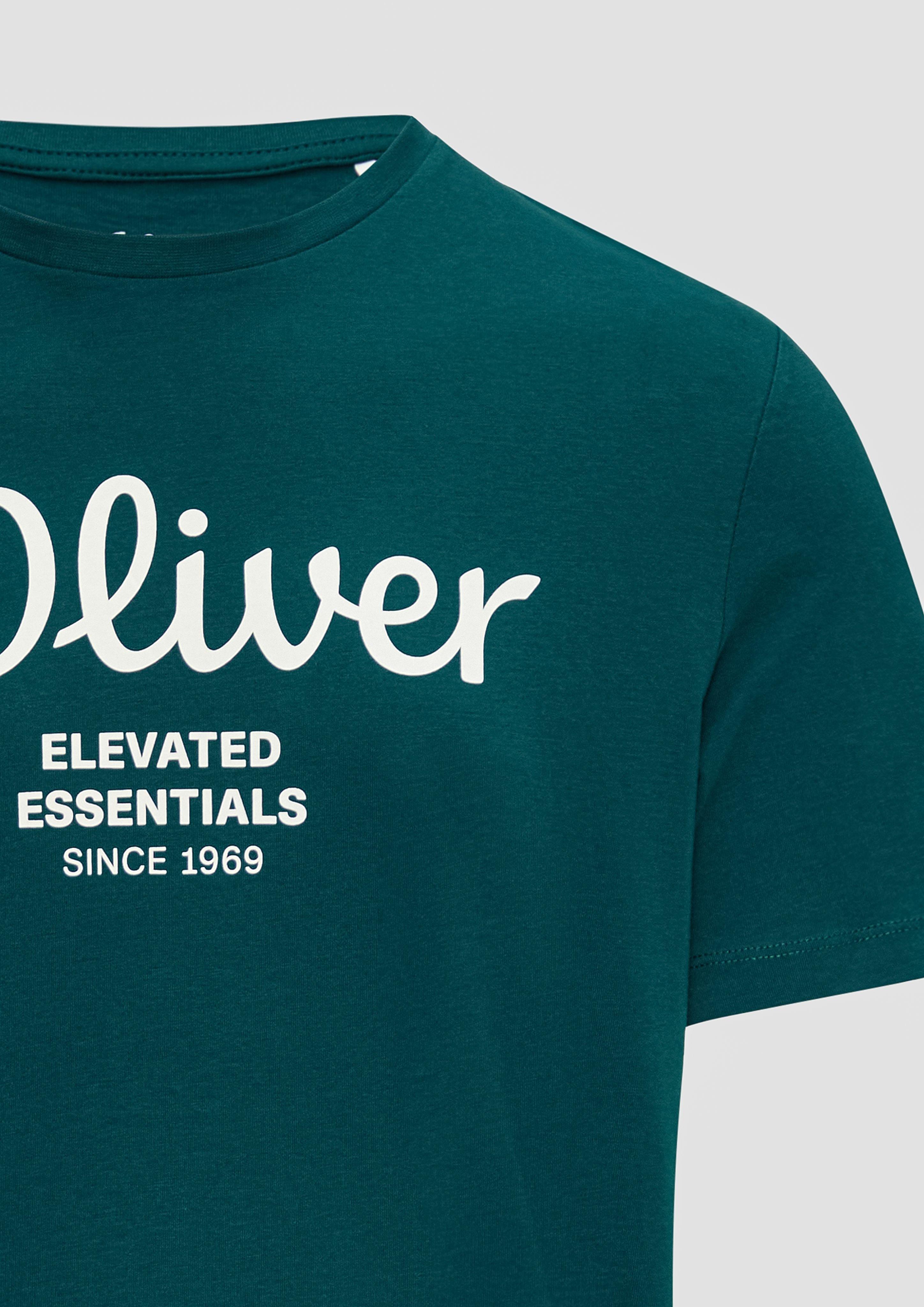 T-shirt in 67D1, 78D1, 56D1, 47D1, 01D2, 46D1, 79D2, 48D1, 99D2 & 80D1