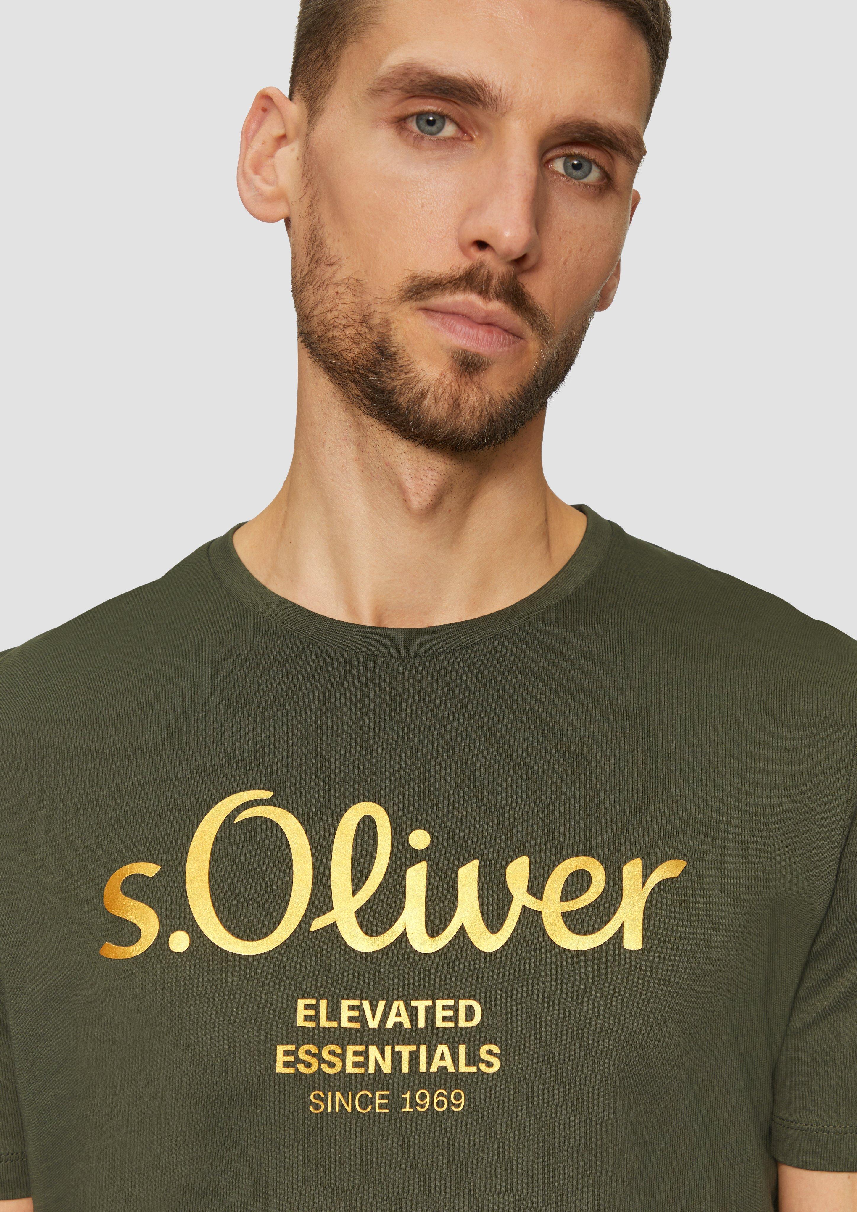 T-shirt in 79D2, 78D1, 56D1, 67D1, 47D1, 01D2, 46D1, 48D1, 99D2 & 80D1