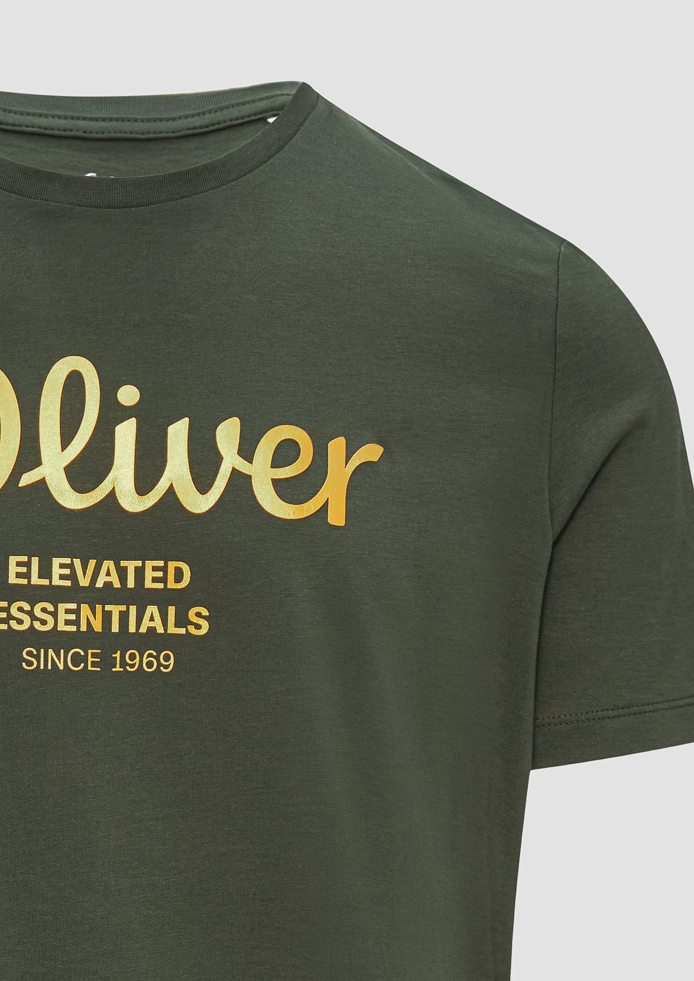 T-shirt in 79D2, 78D1, 56D1, 67D1, 47D1, 01D2, 46D1, 48D1, 99D2 & 80D1