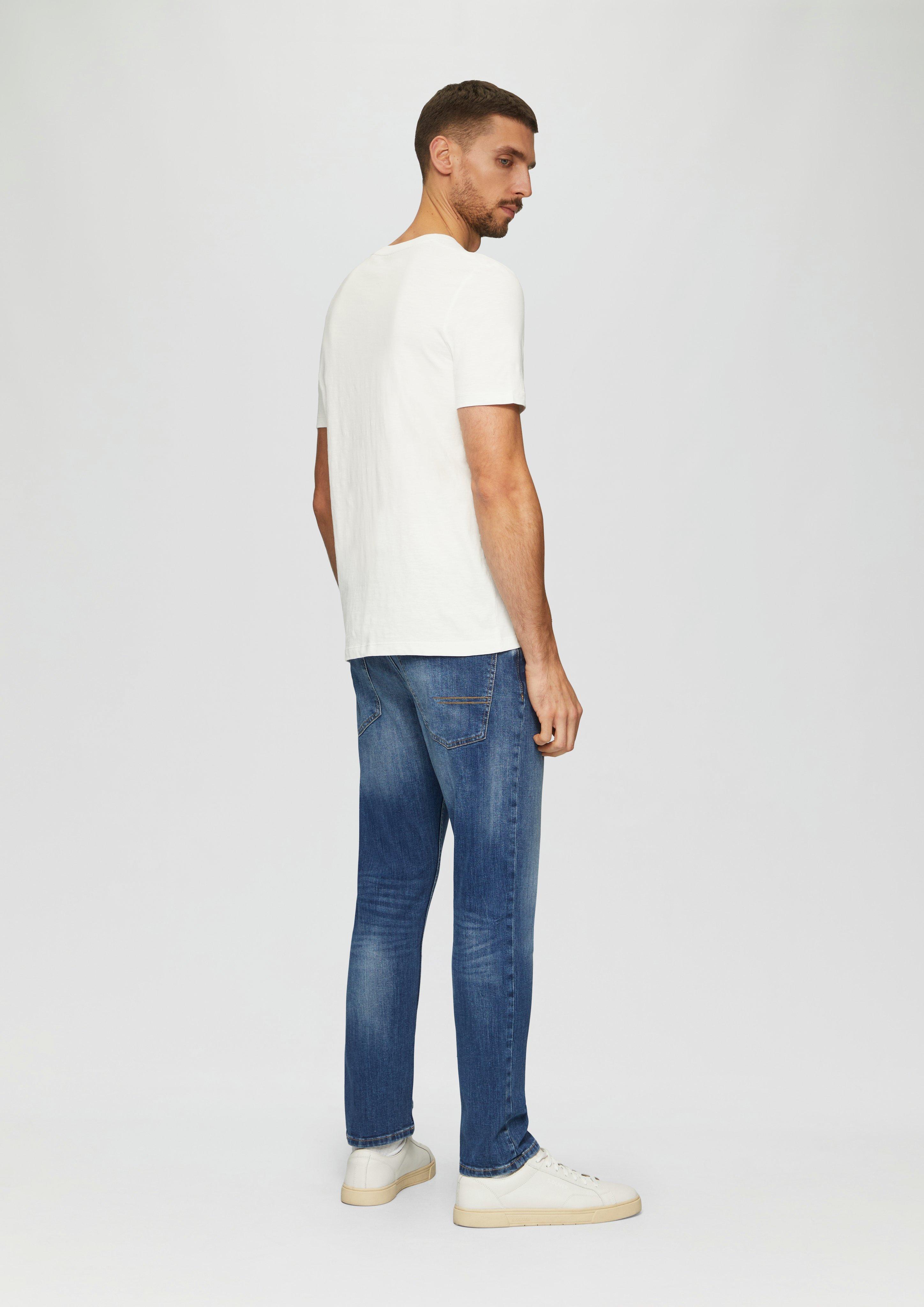 T-Shirt in 01D1, 95D2, 59D2, 59D1, 56D2, 47D1, 56D1 & 01D2