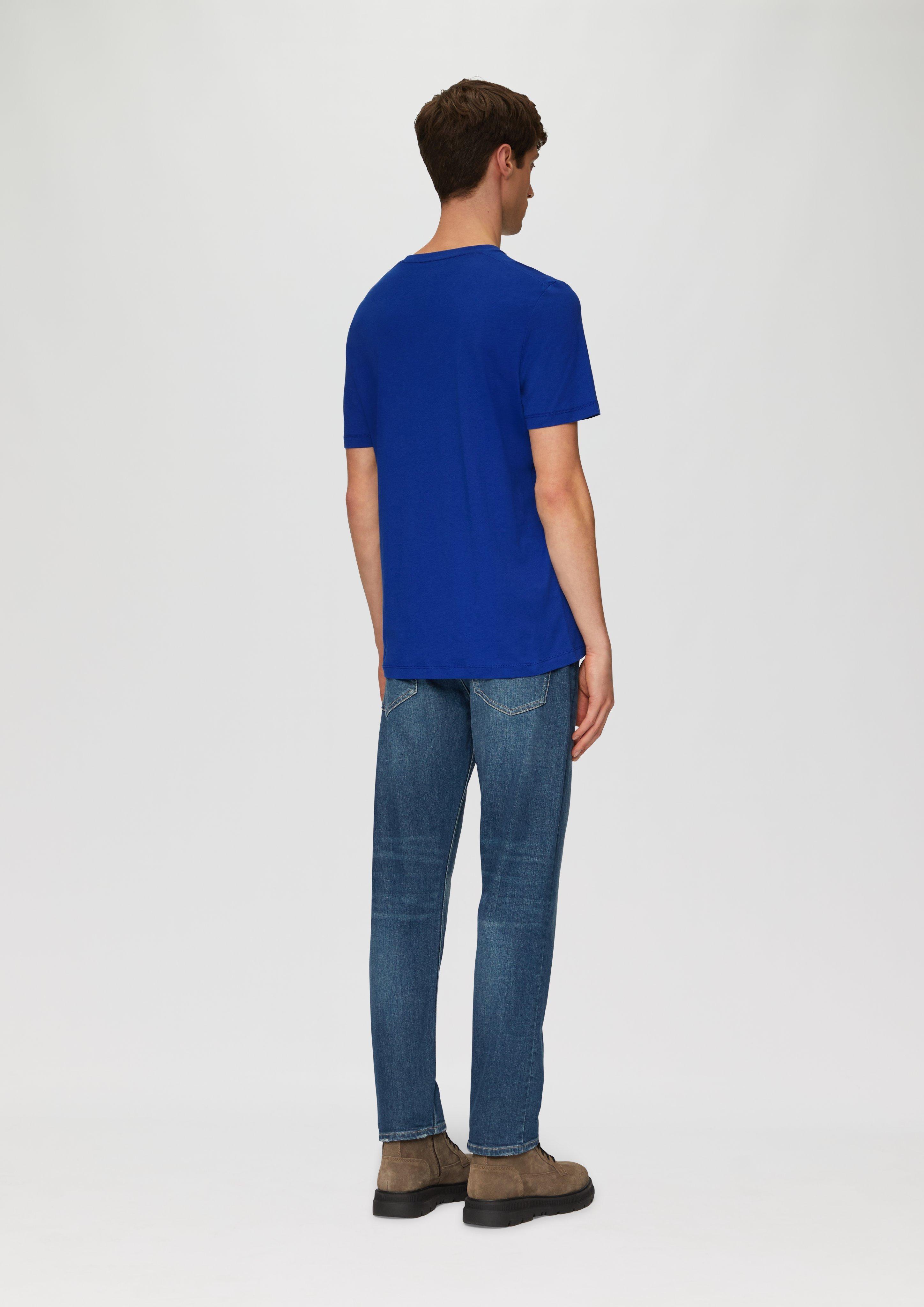 T-shirt in 5612, 4708, 6767, 9999, 0100 & 5978