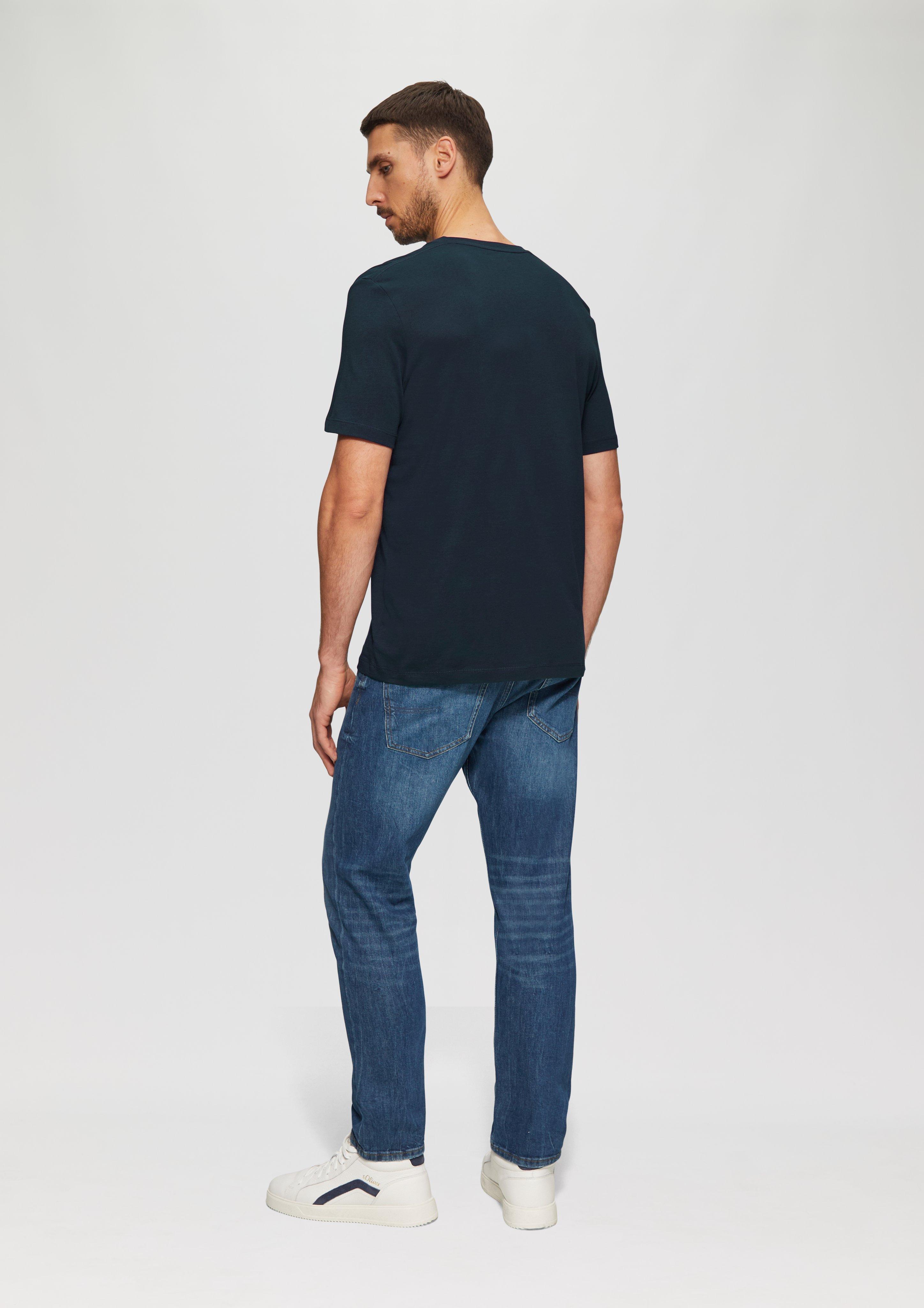 T-shirt in 5978, 4708, 5612, 6767, 9999 & 0100