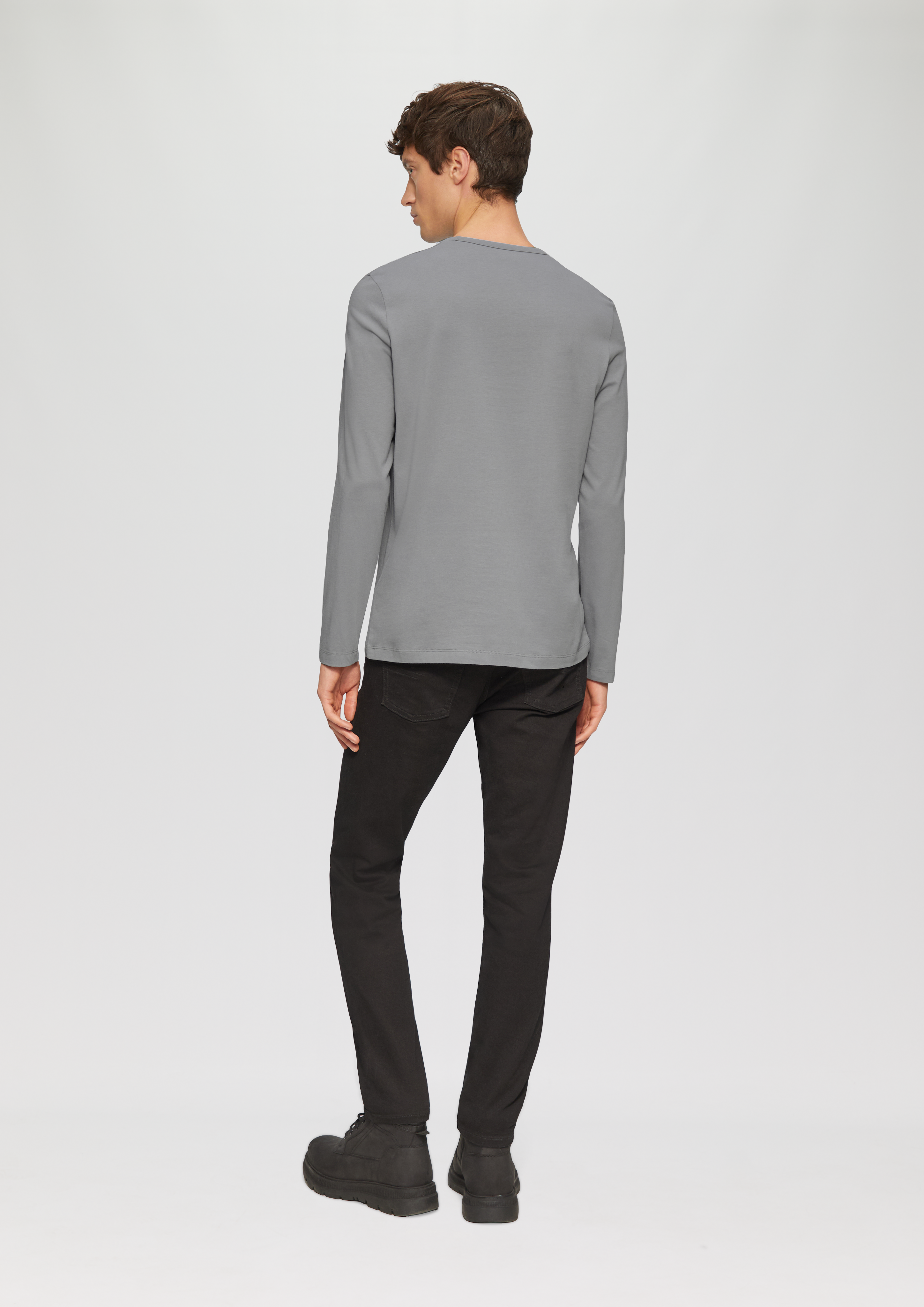 T-shirt in 9500, 6767, 5978, 5612 & 0120