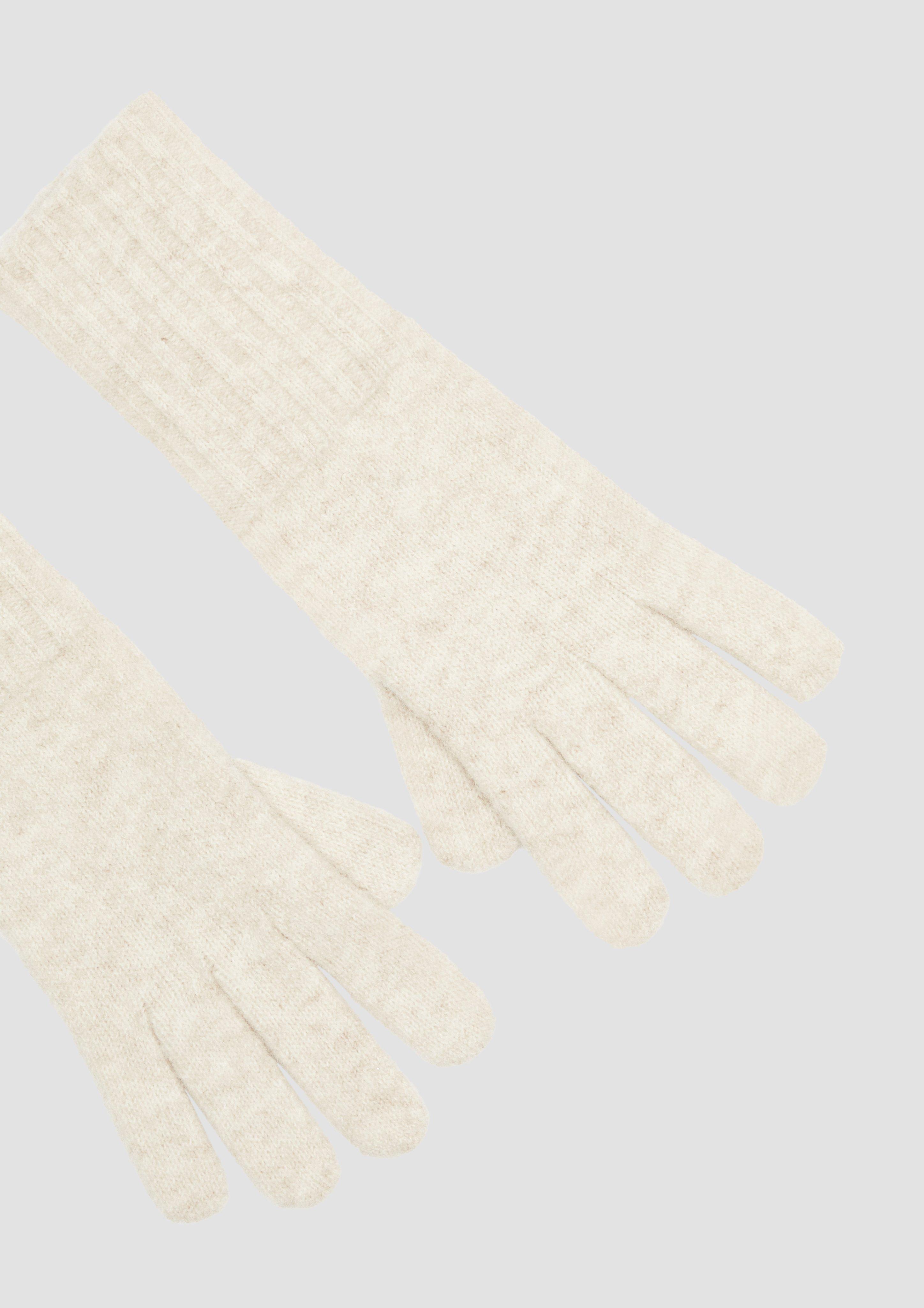 Gants in 81W9 & 2586