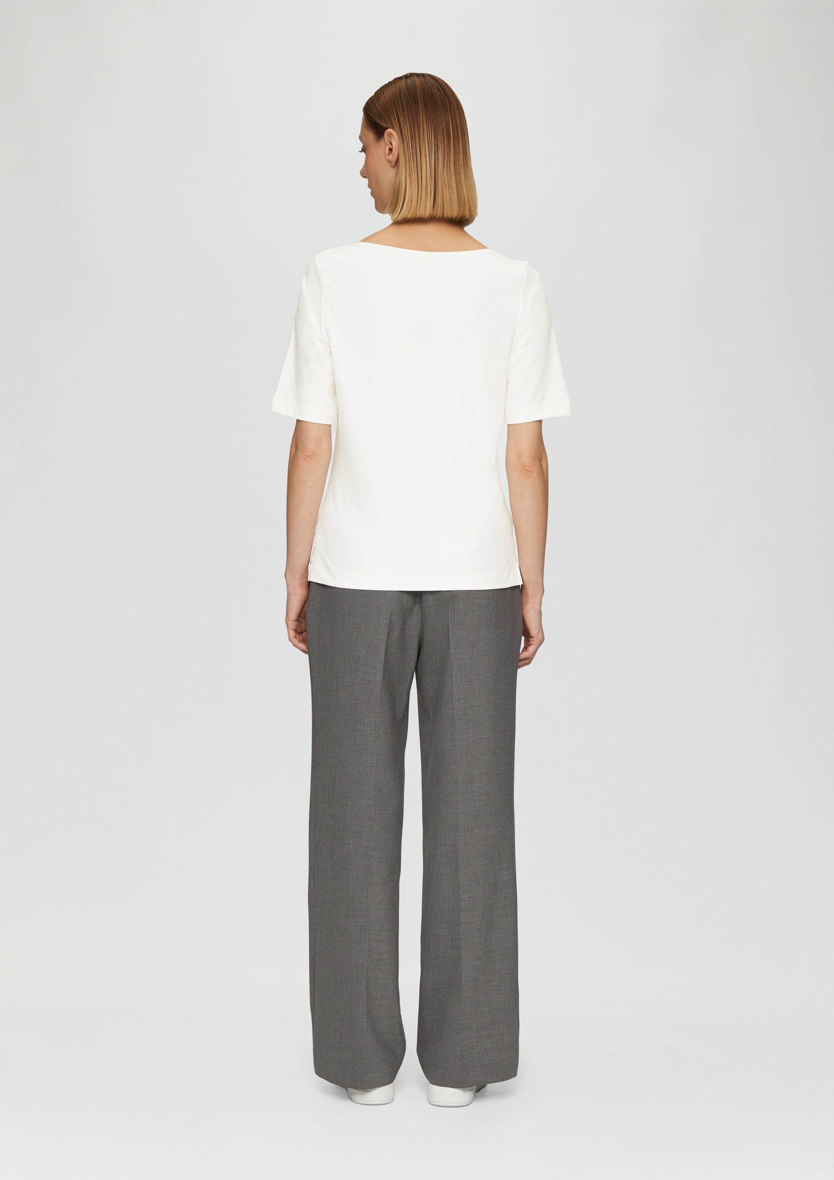 T-Shirt in 02D1 & 99D1