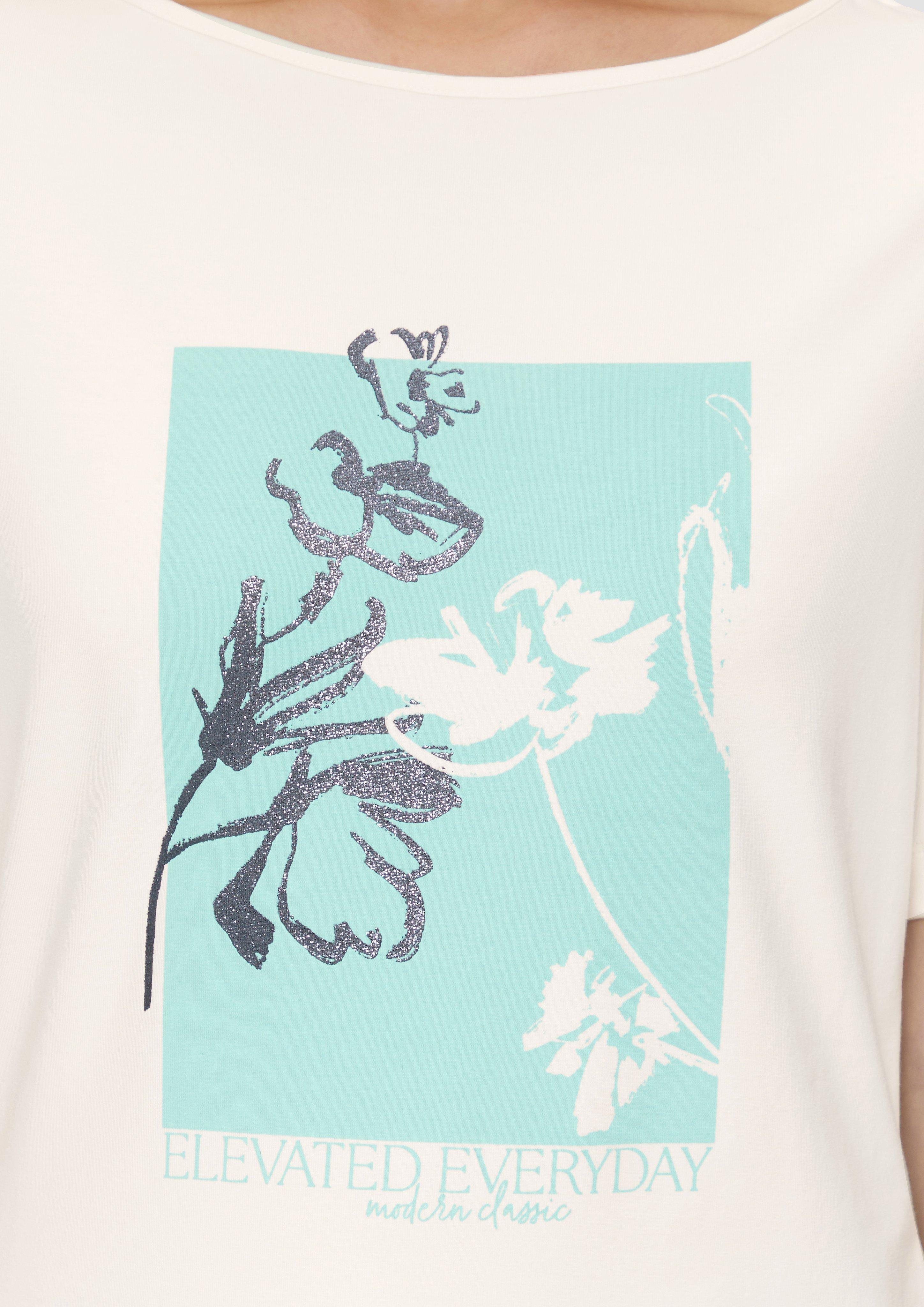 T-Shirt in 02D1 & 99D1