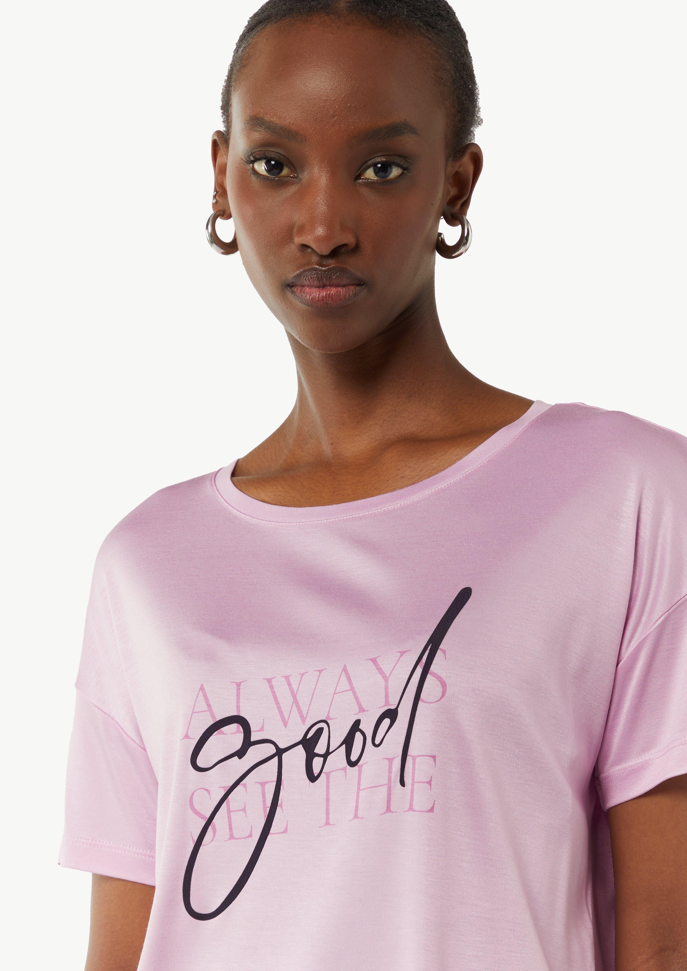 T-Shirt in 40E3 & 01D7