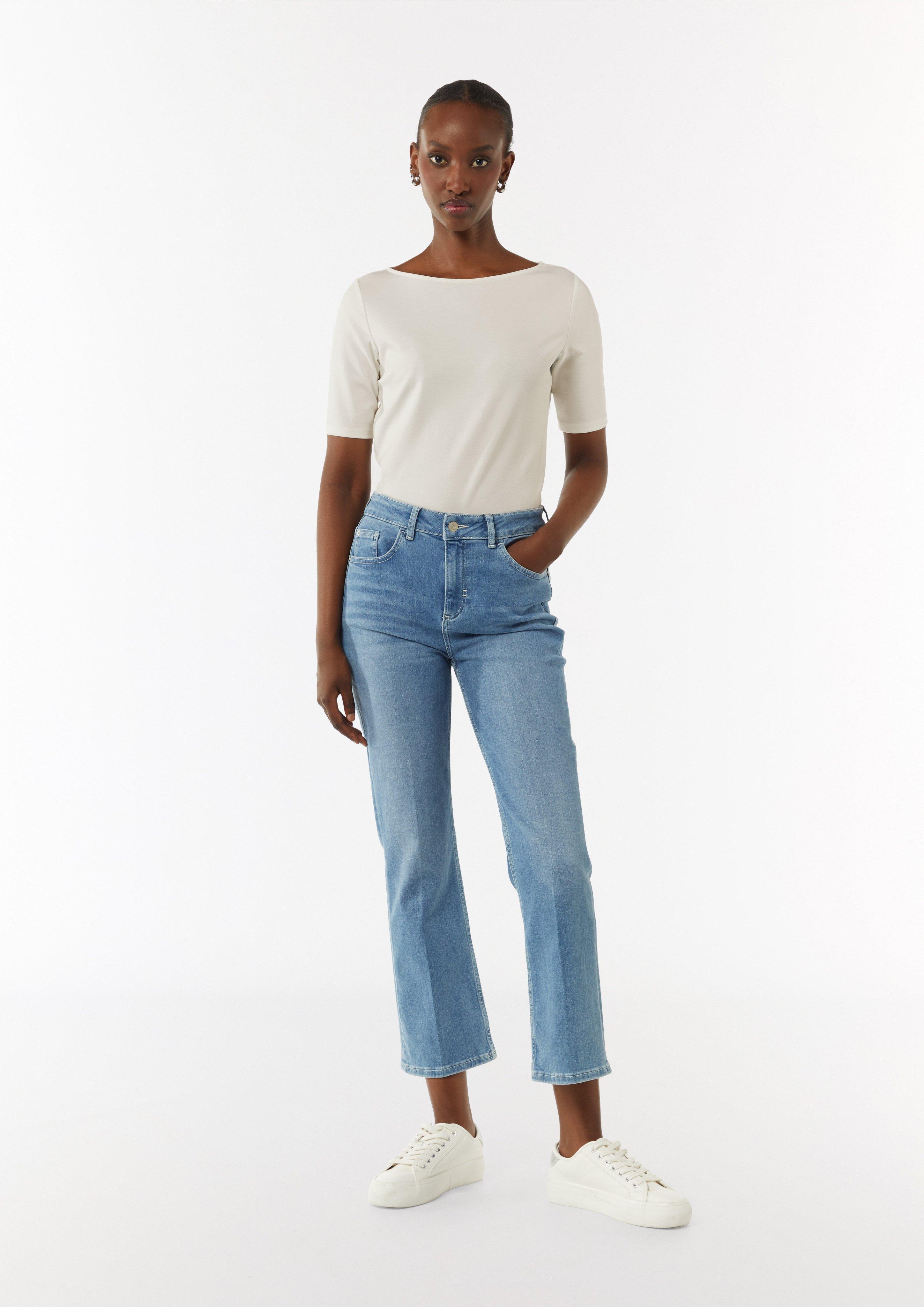 T-Shirt in 0120 & 4074