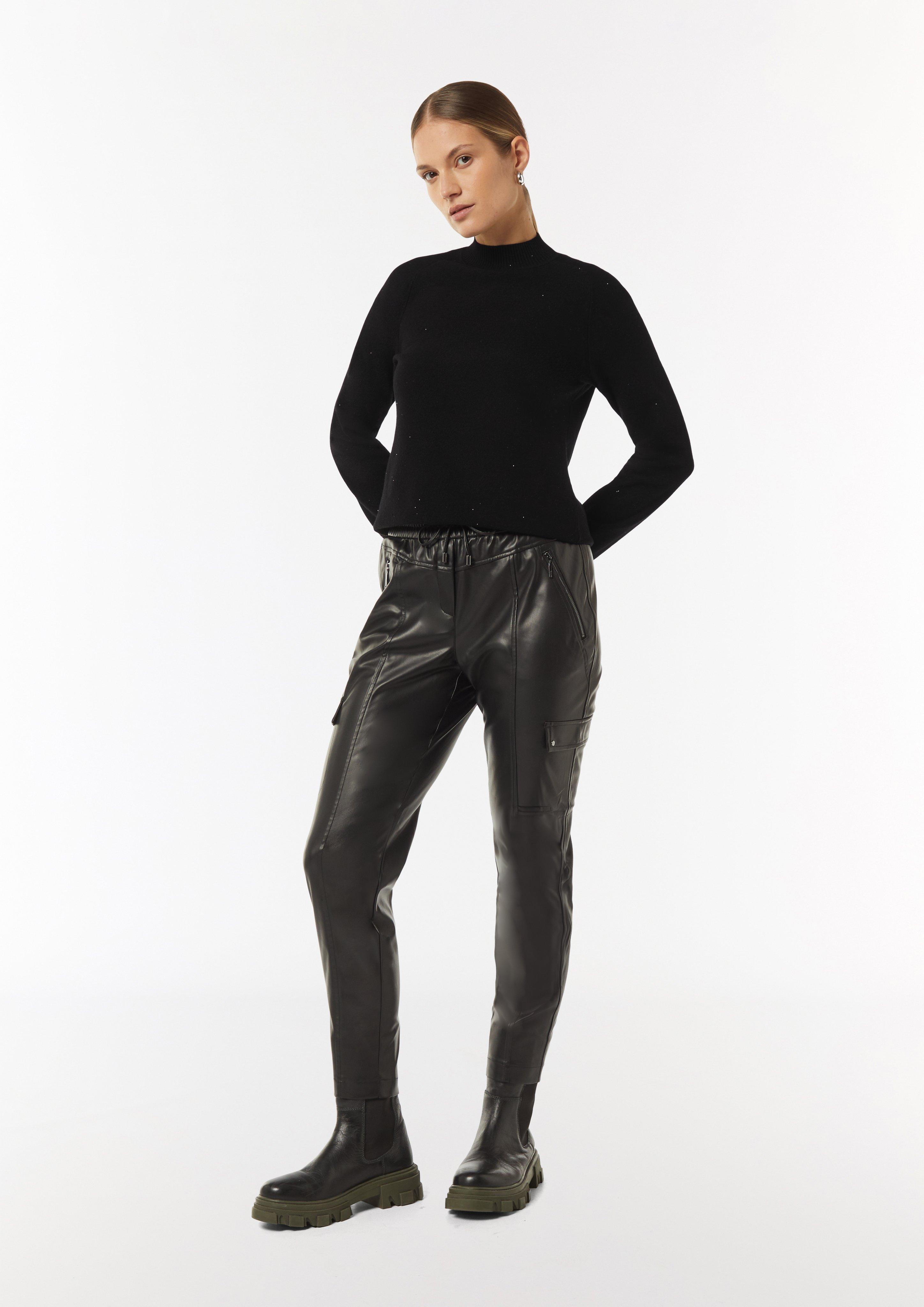 Knitted pullover in 99L0