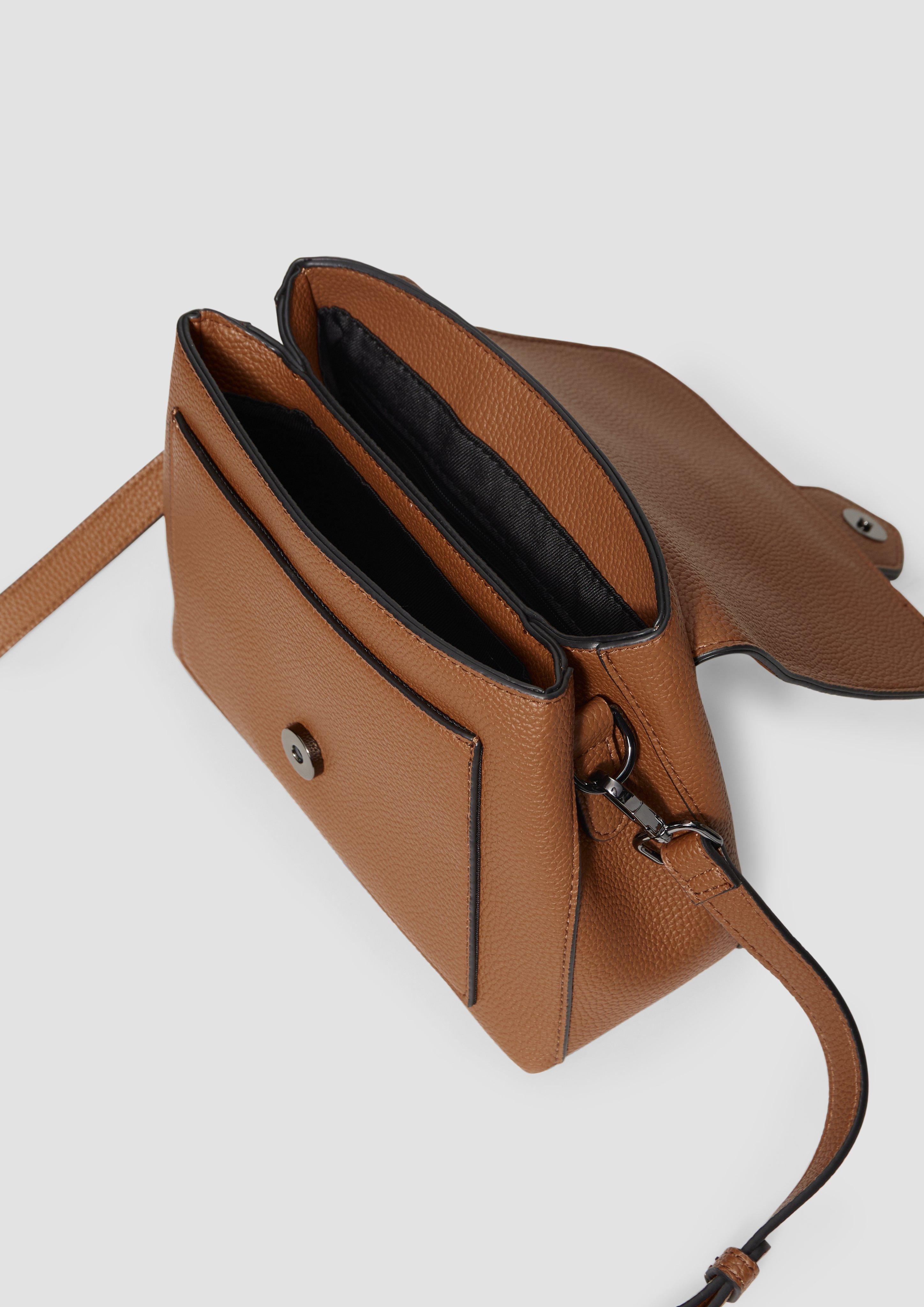 s.Oliver Schultertasche in Leder-Optik