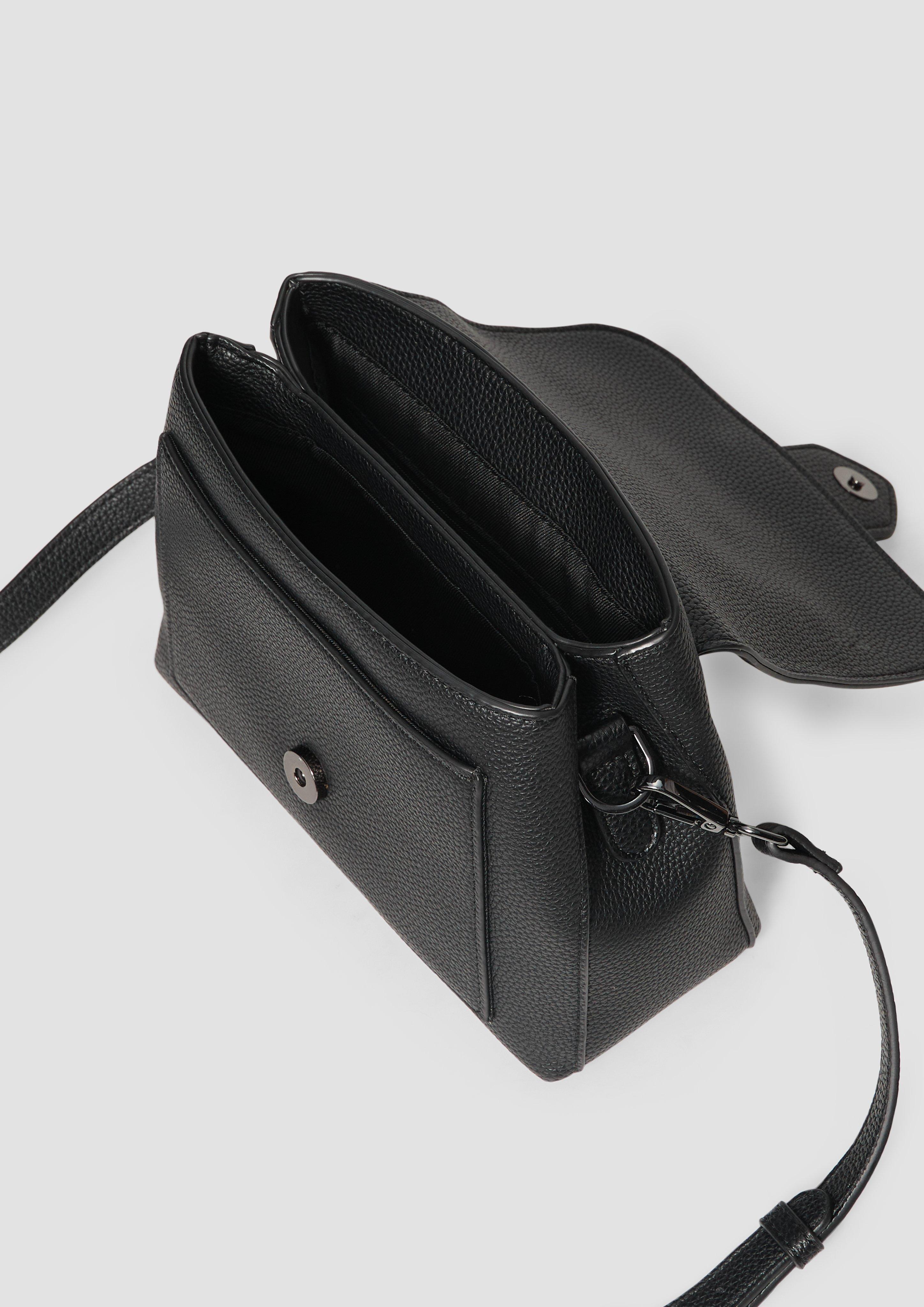 s.Oliver Schultertasche in Leder-Optik