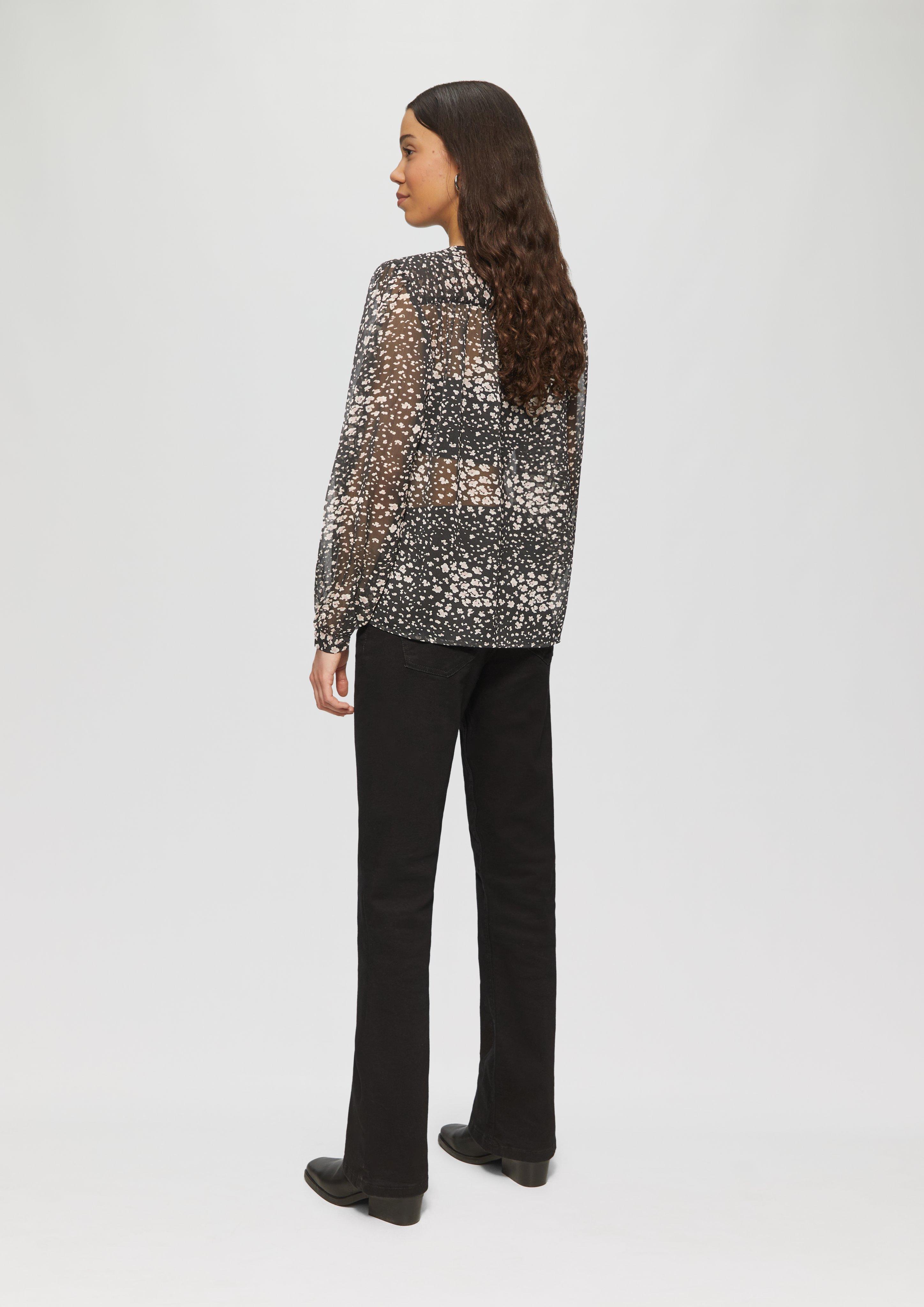 Blouse in 99A3, 80A4 & 41A2