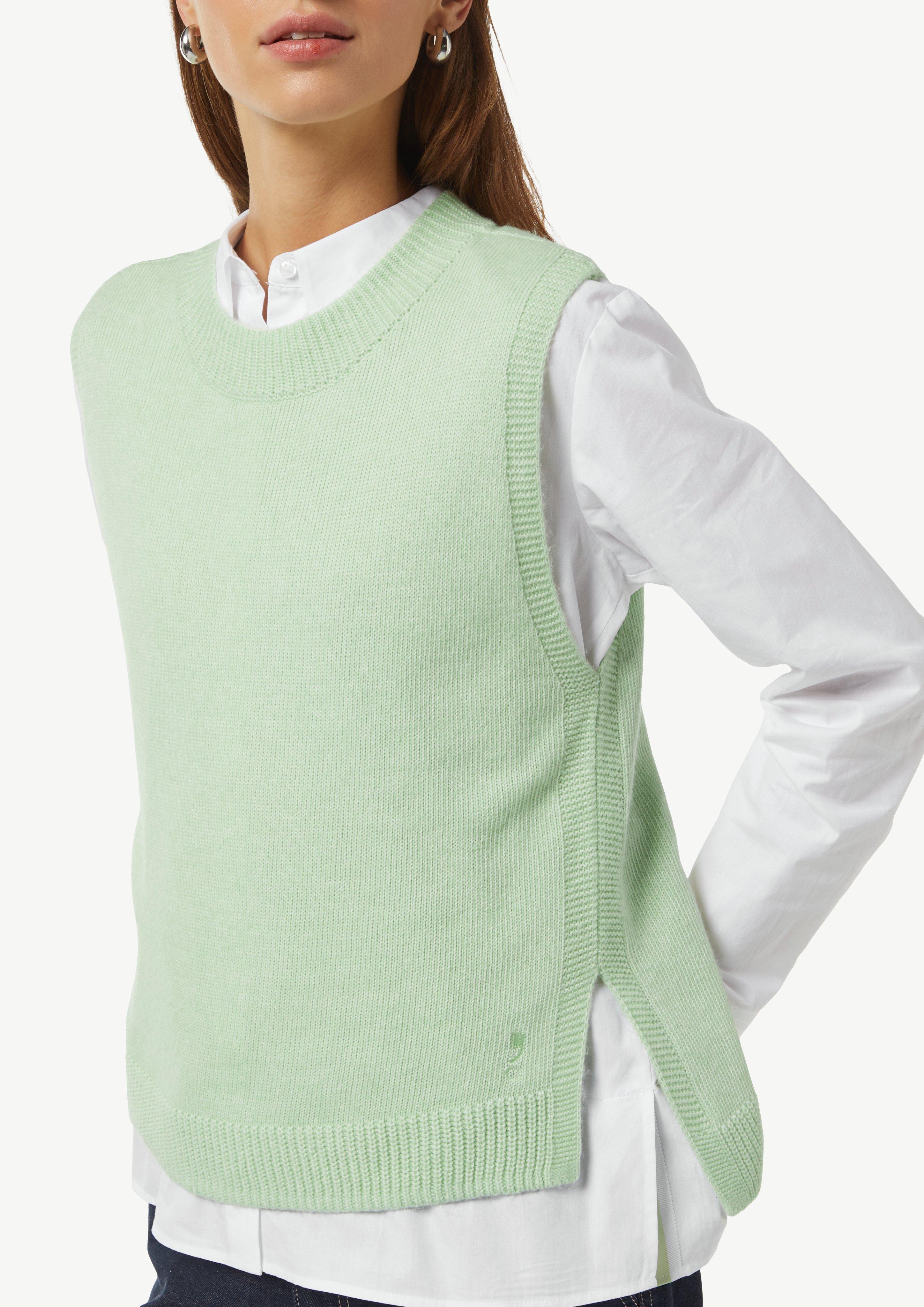 Knitted vest in 7203