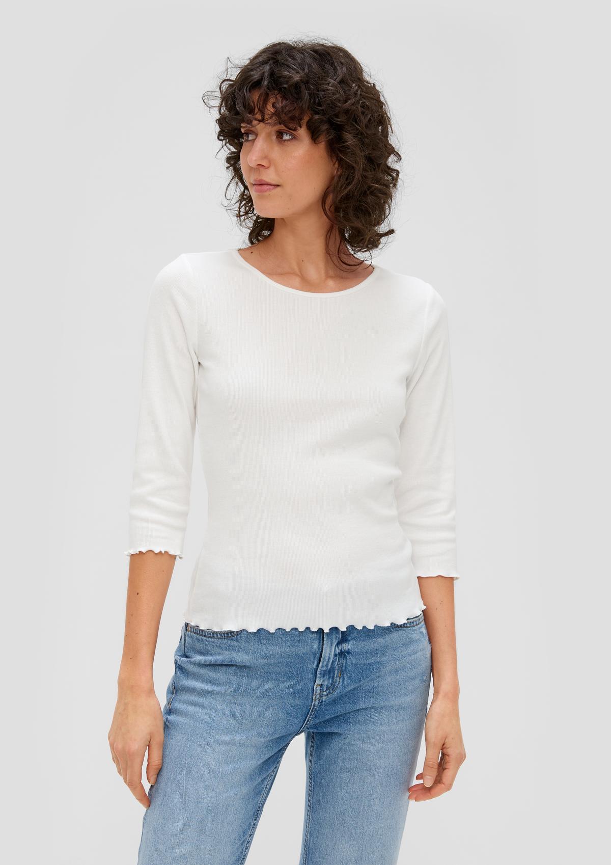 3/4-length sleeve top with a rolled hem