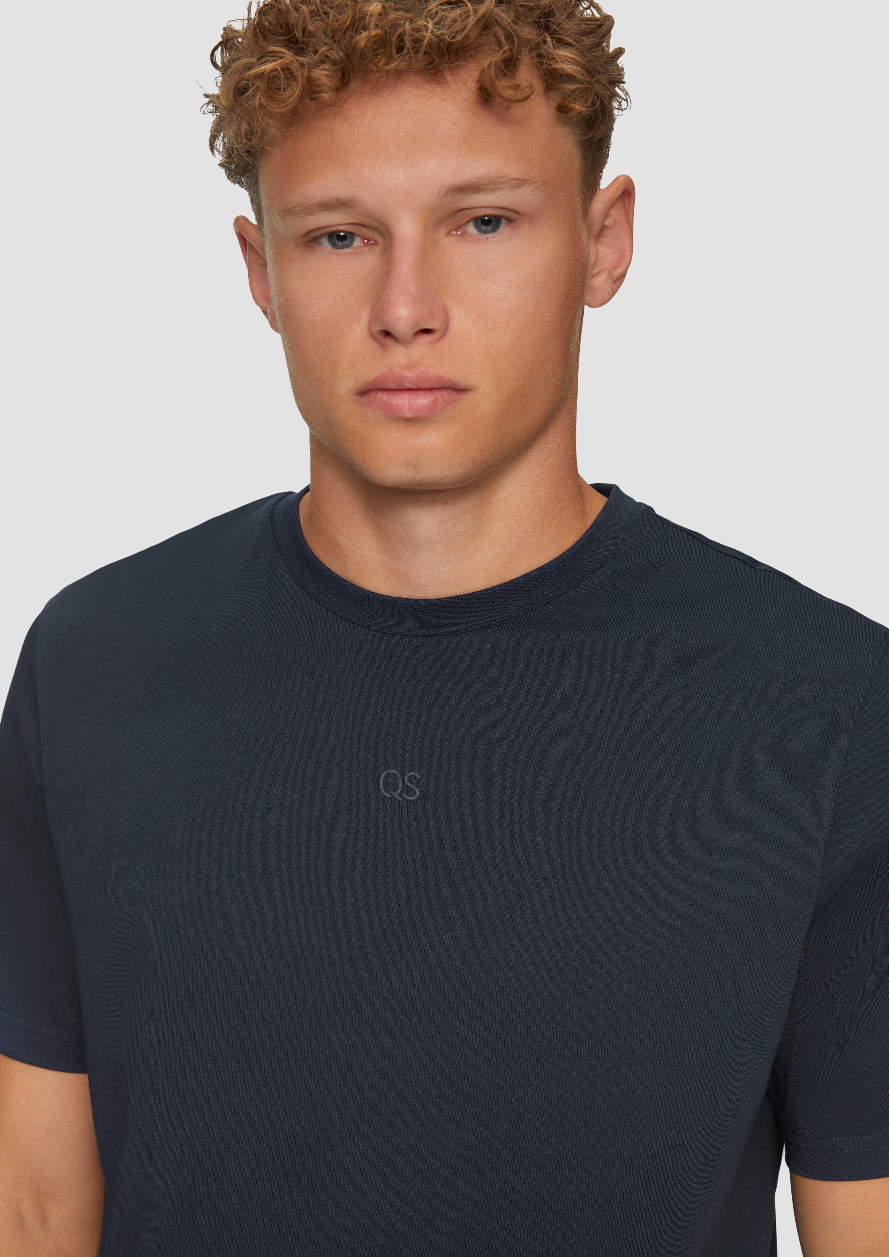 T-Shirt in 57D0 & 52D0