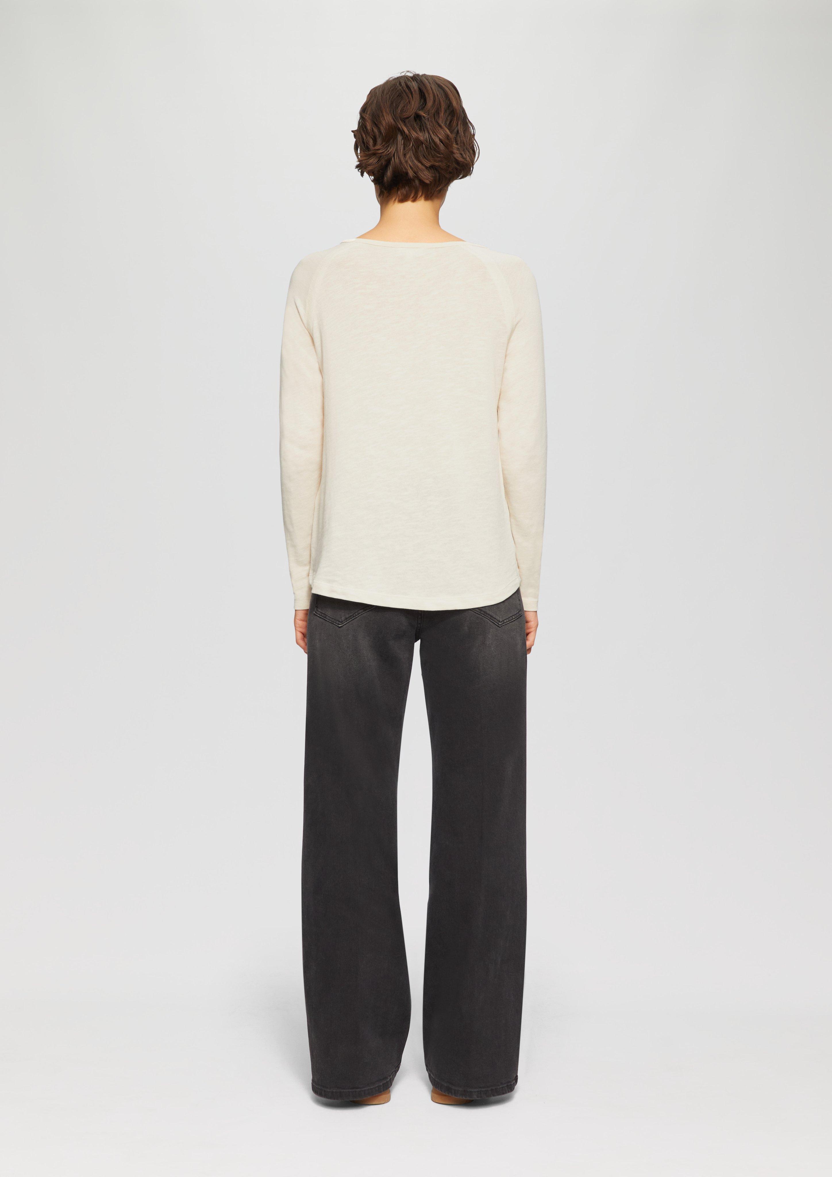 T-Shirt in 8100, 5083, 0210, 5959 & 6505