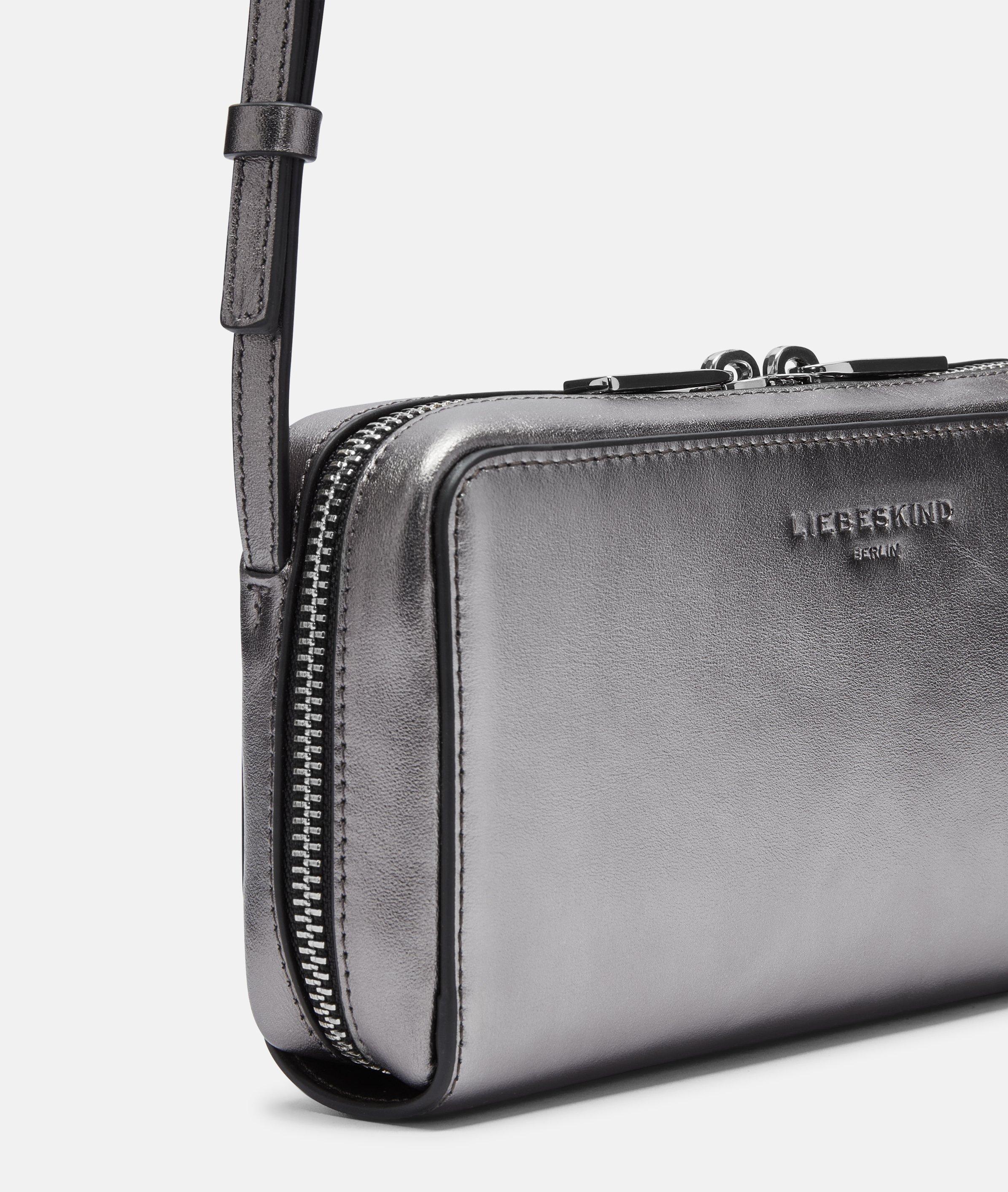 ・・LIEBE・・ Metallic Crossbody XS - silver | LIEBESKIND BERLIN