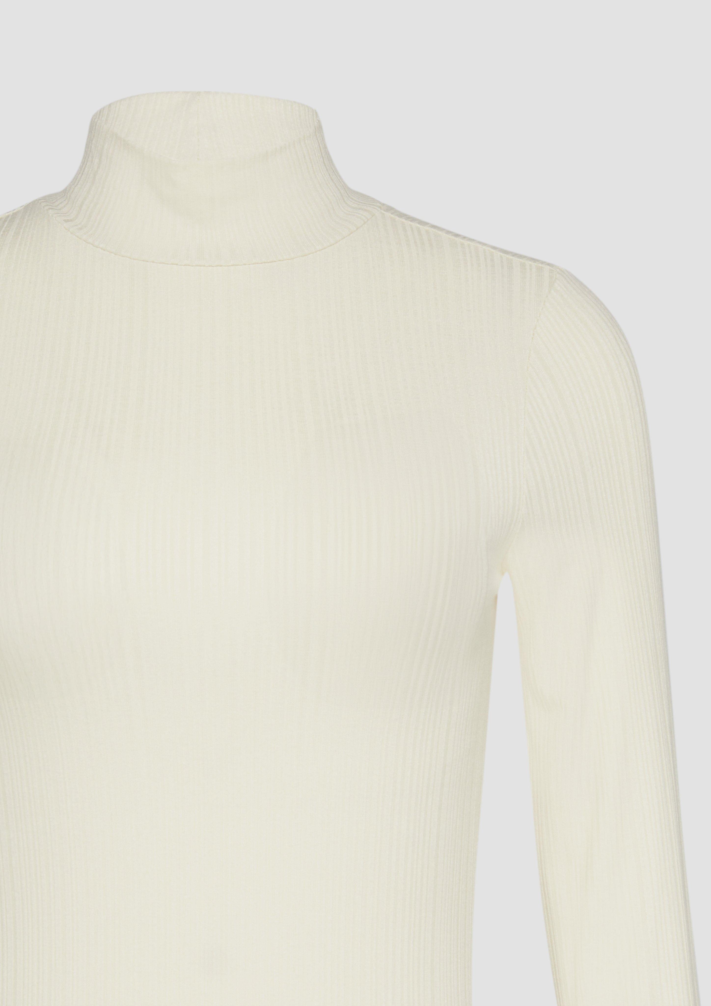 T-shirt in 0510, 5361 & 5872