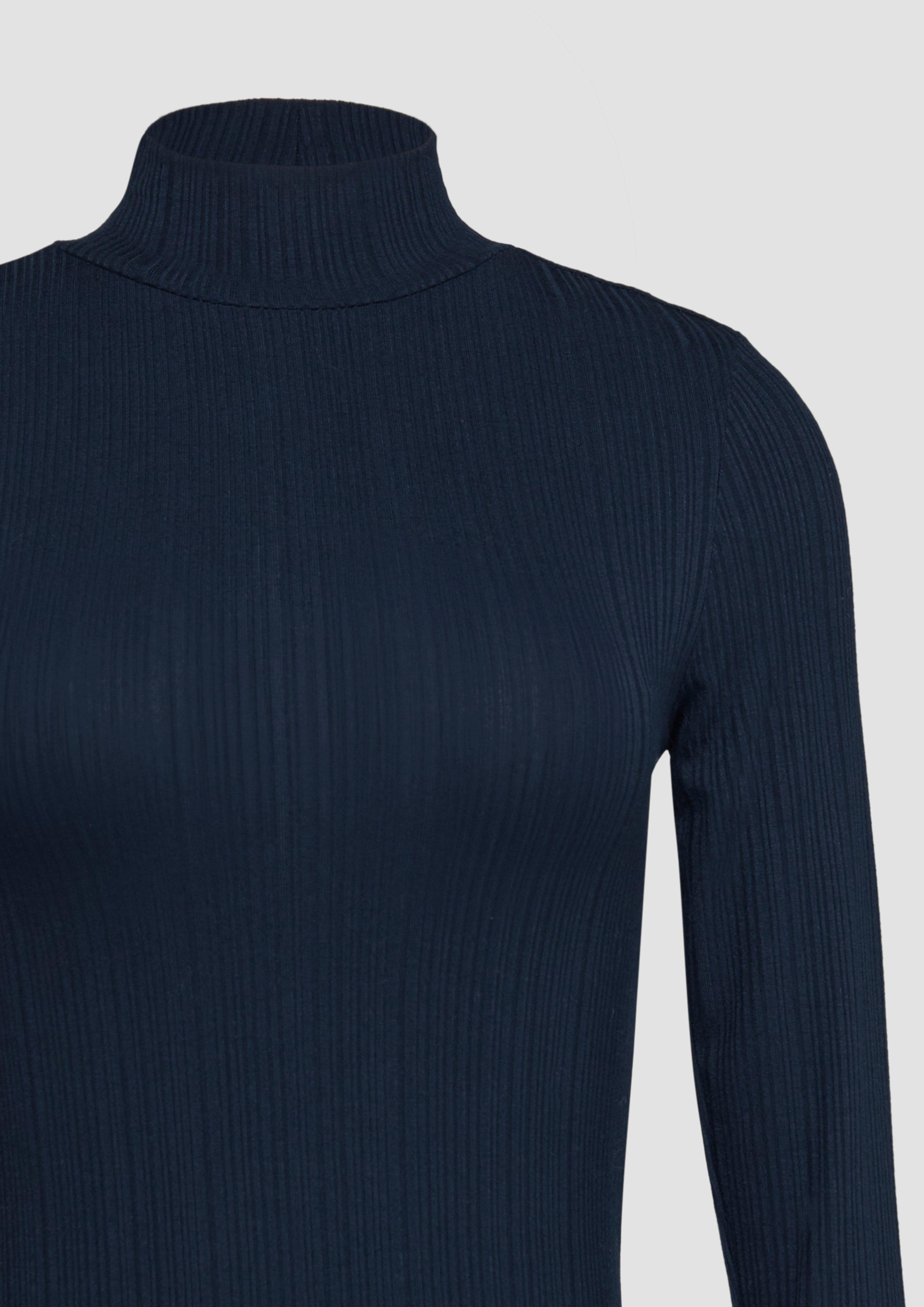 T-Shirt in 5872, 5361 & 0510