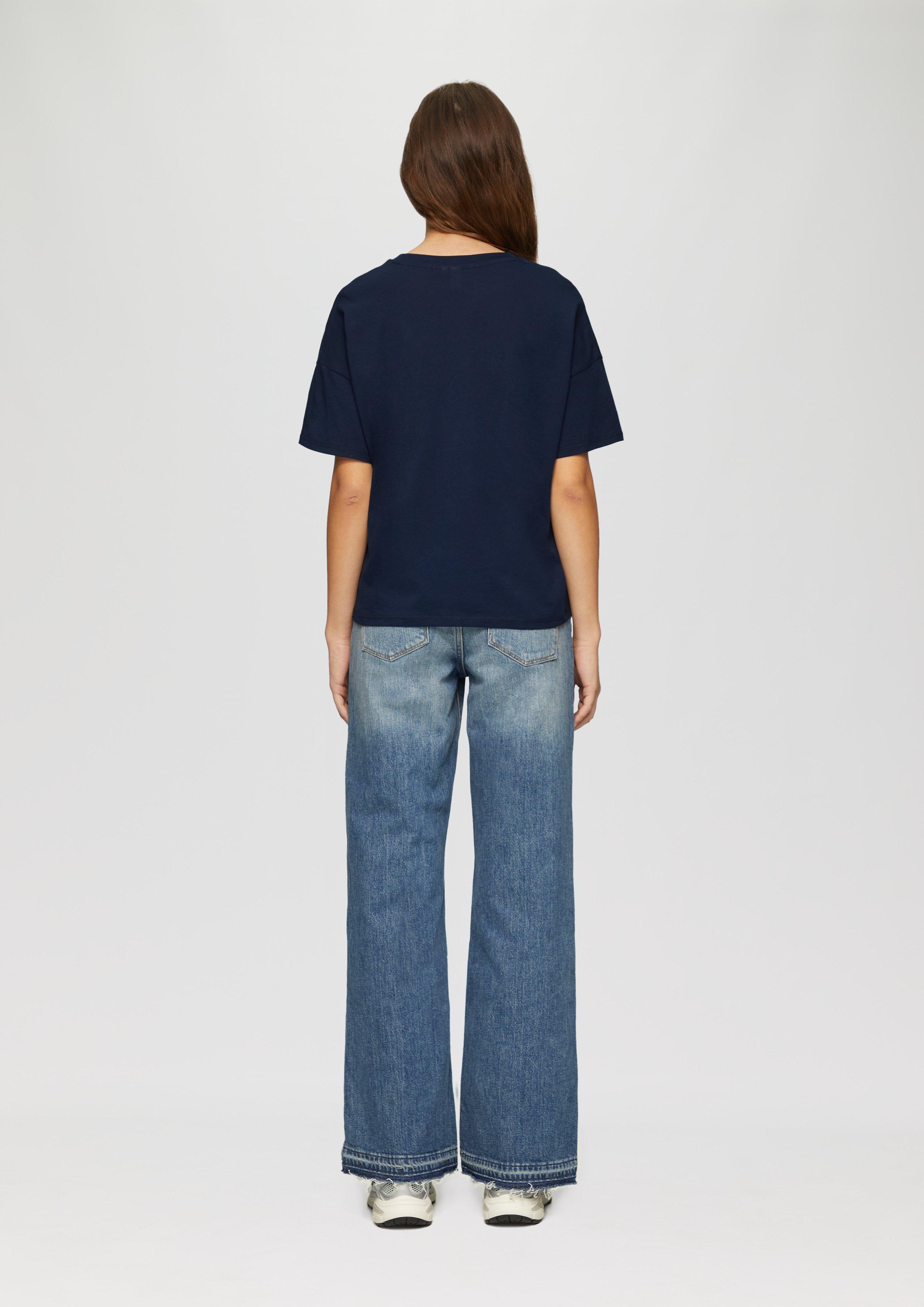 T-shirt in 58D0 & 05D1