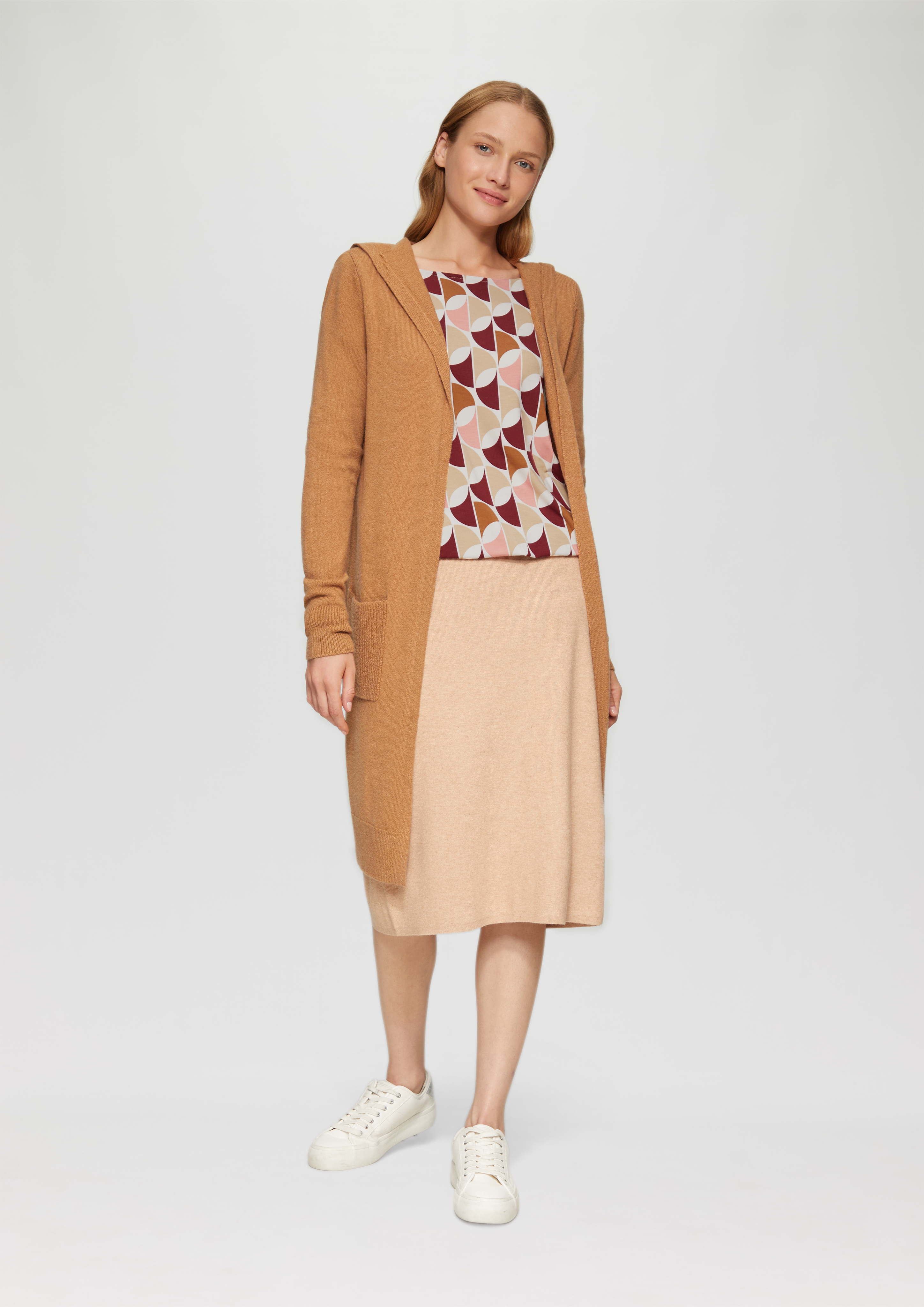 T-Shirt in 33A2, 98A2 & 9999