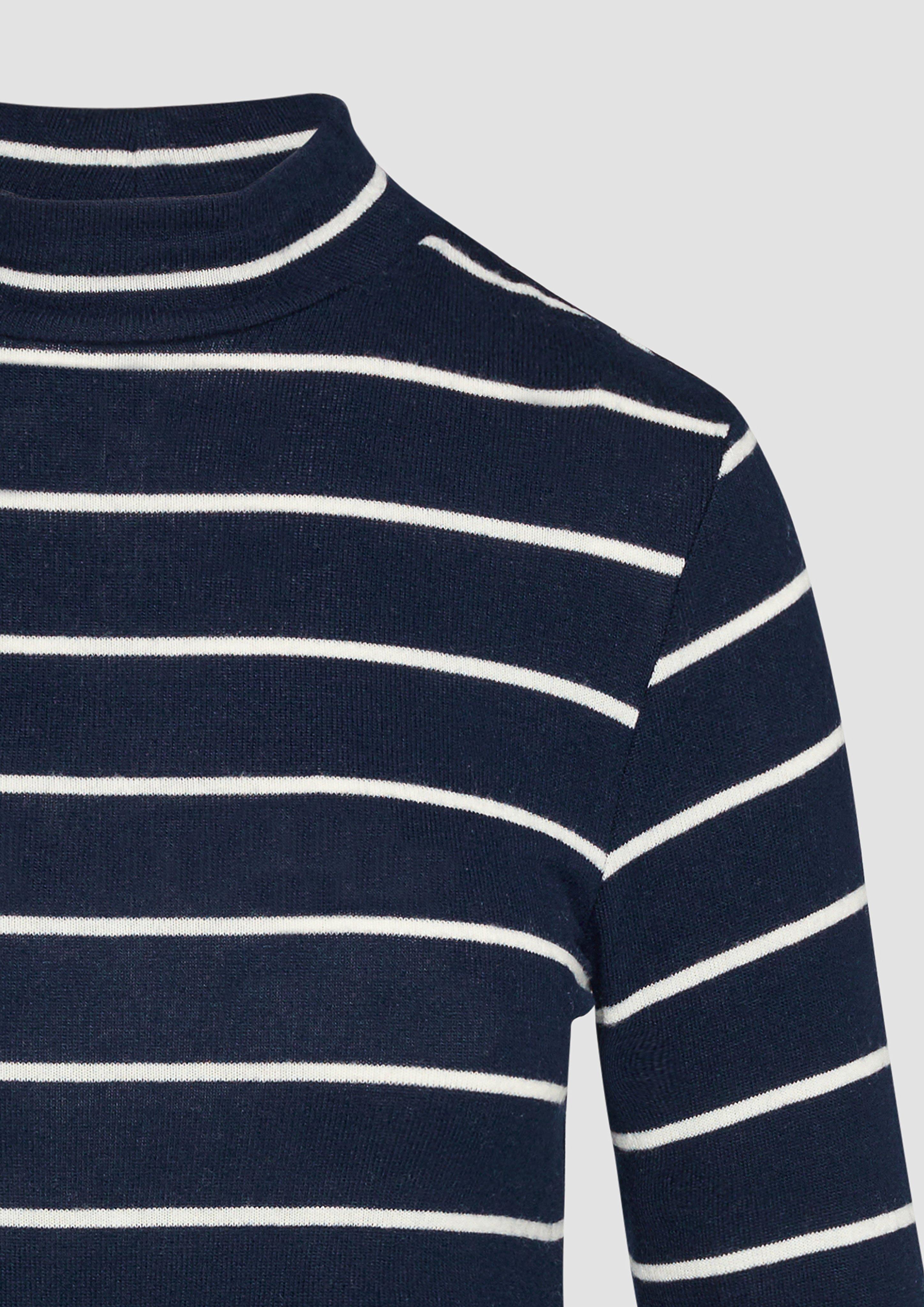 T-shirt in 58G0, 41W0, 52W0 & 05G0