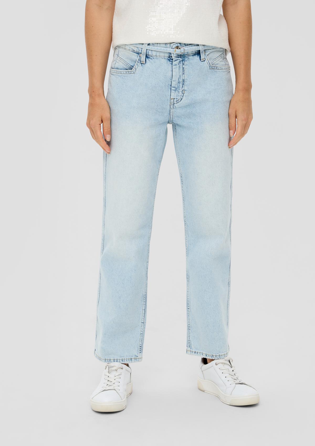 s.Oliver Krajše jeans hlače Karolin / kroj Regular Fit / Mid Rise / ravne hlačnice