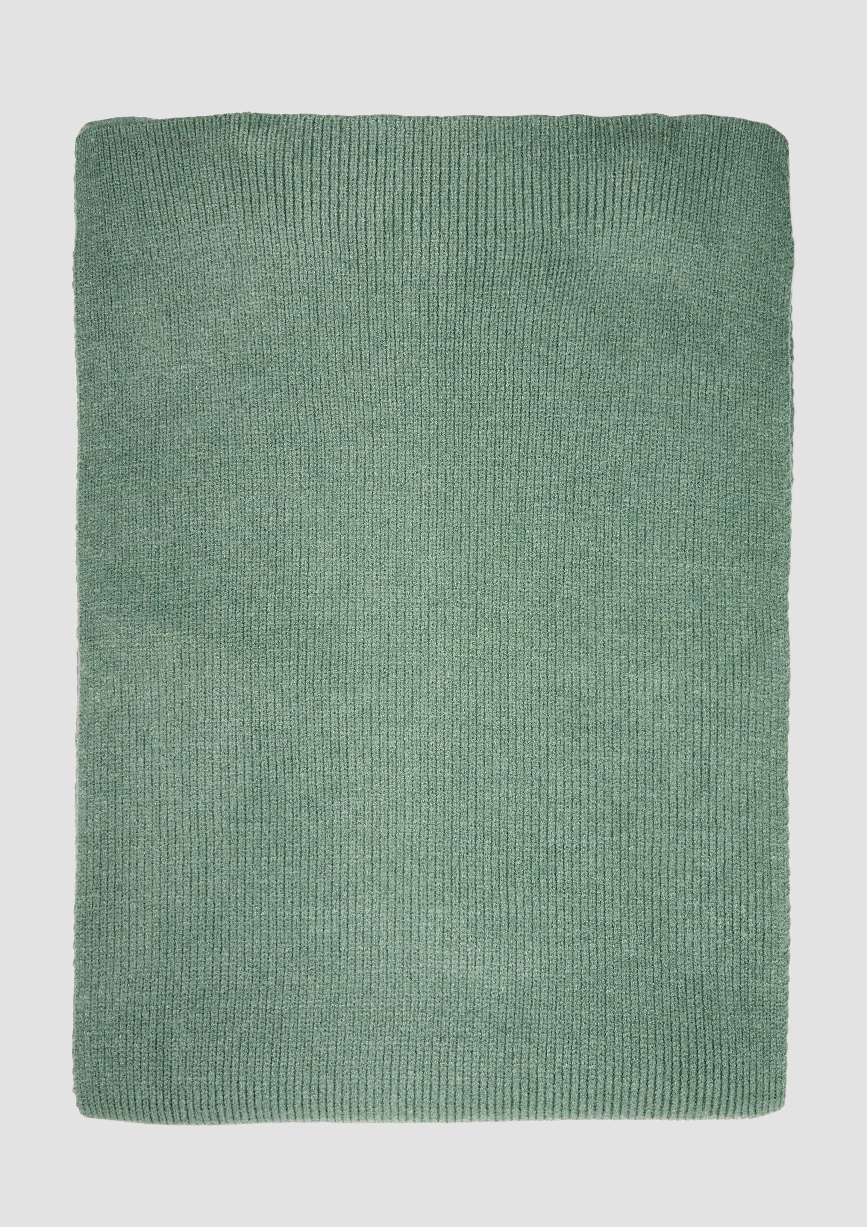 Šátek in 6575, 9999 & 4988