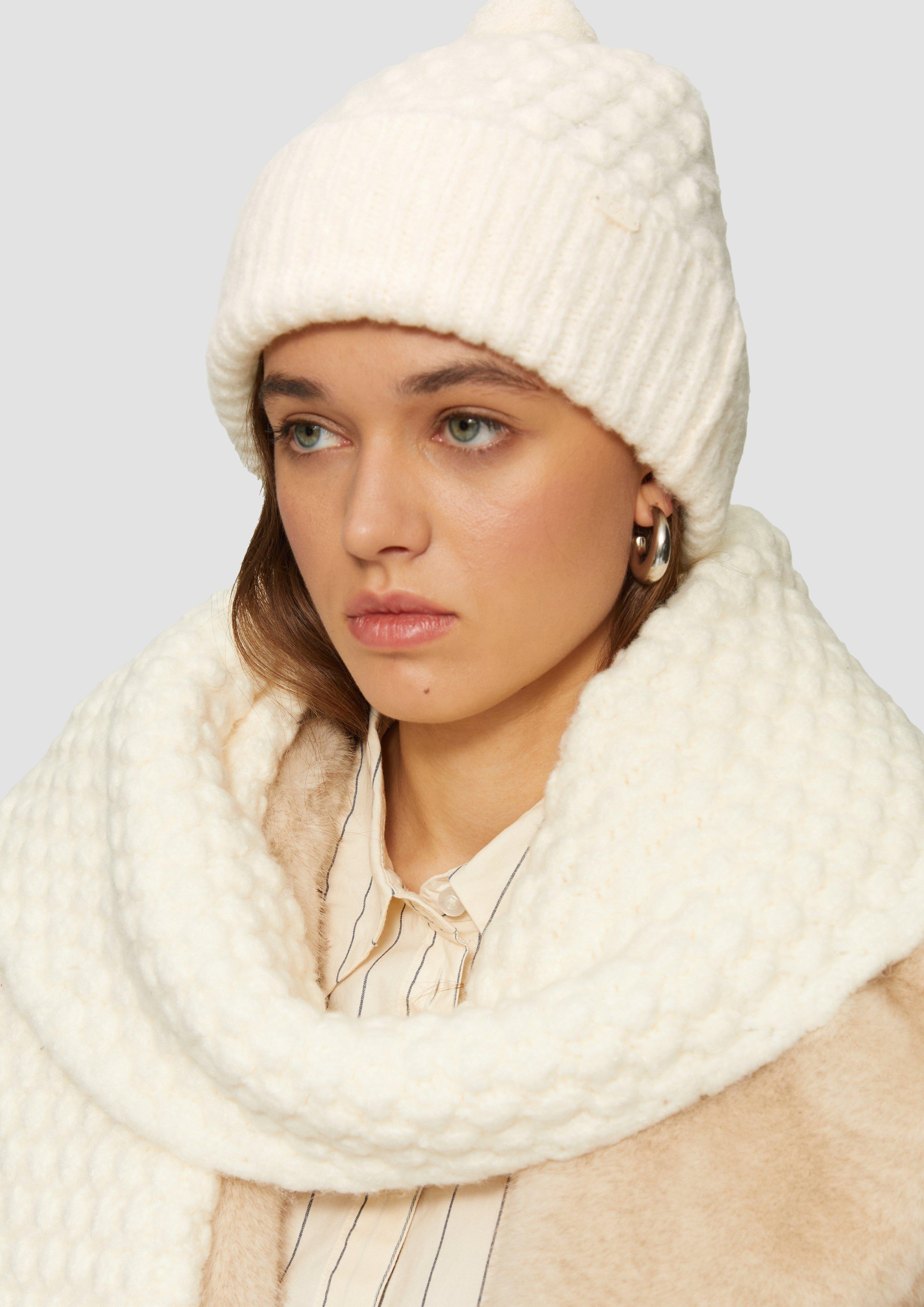 Čiapka in 0510 & 9400