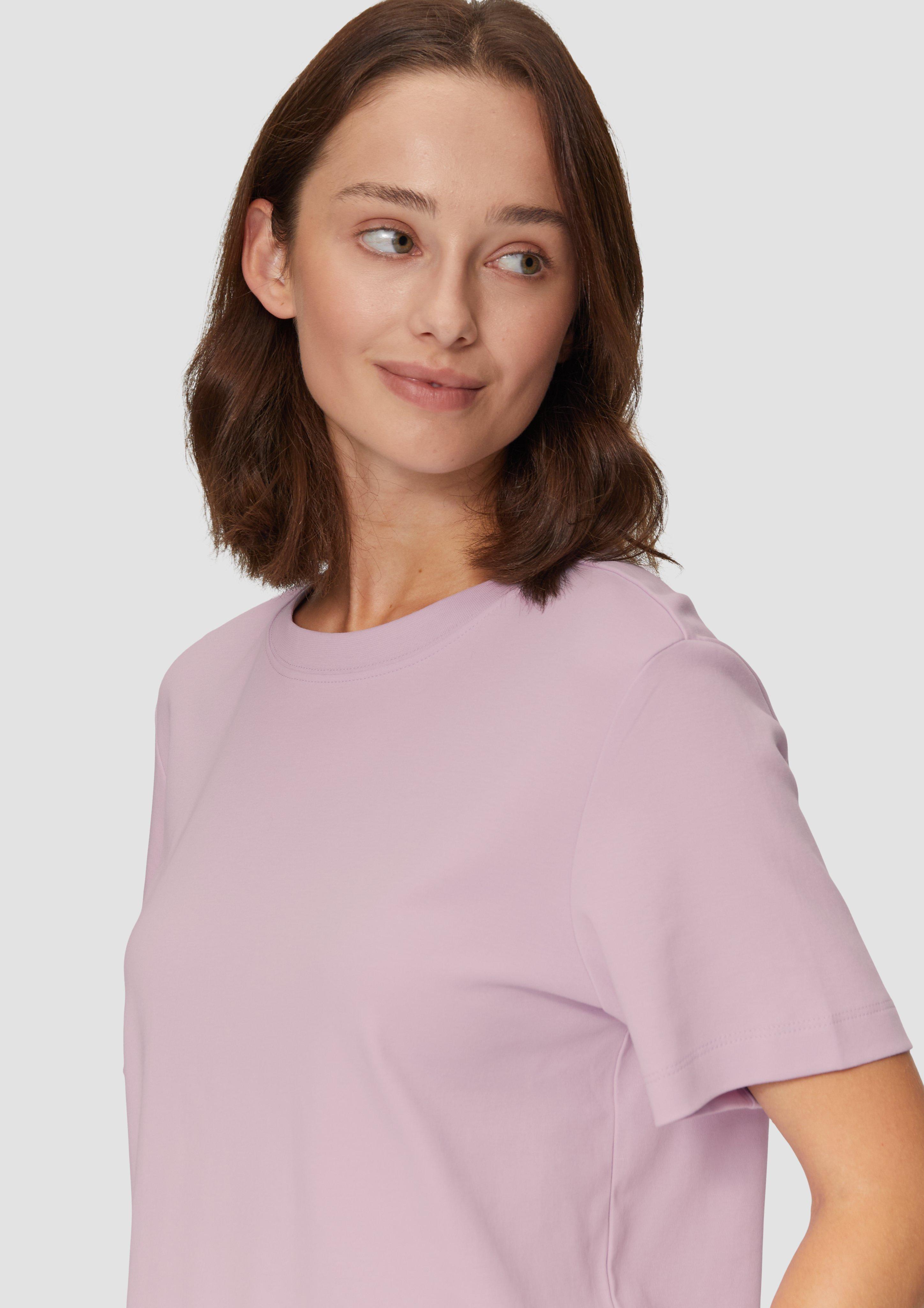 T-shirt in 4703 & 0210