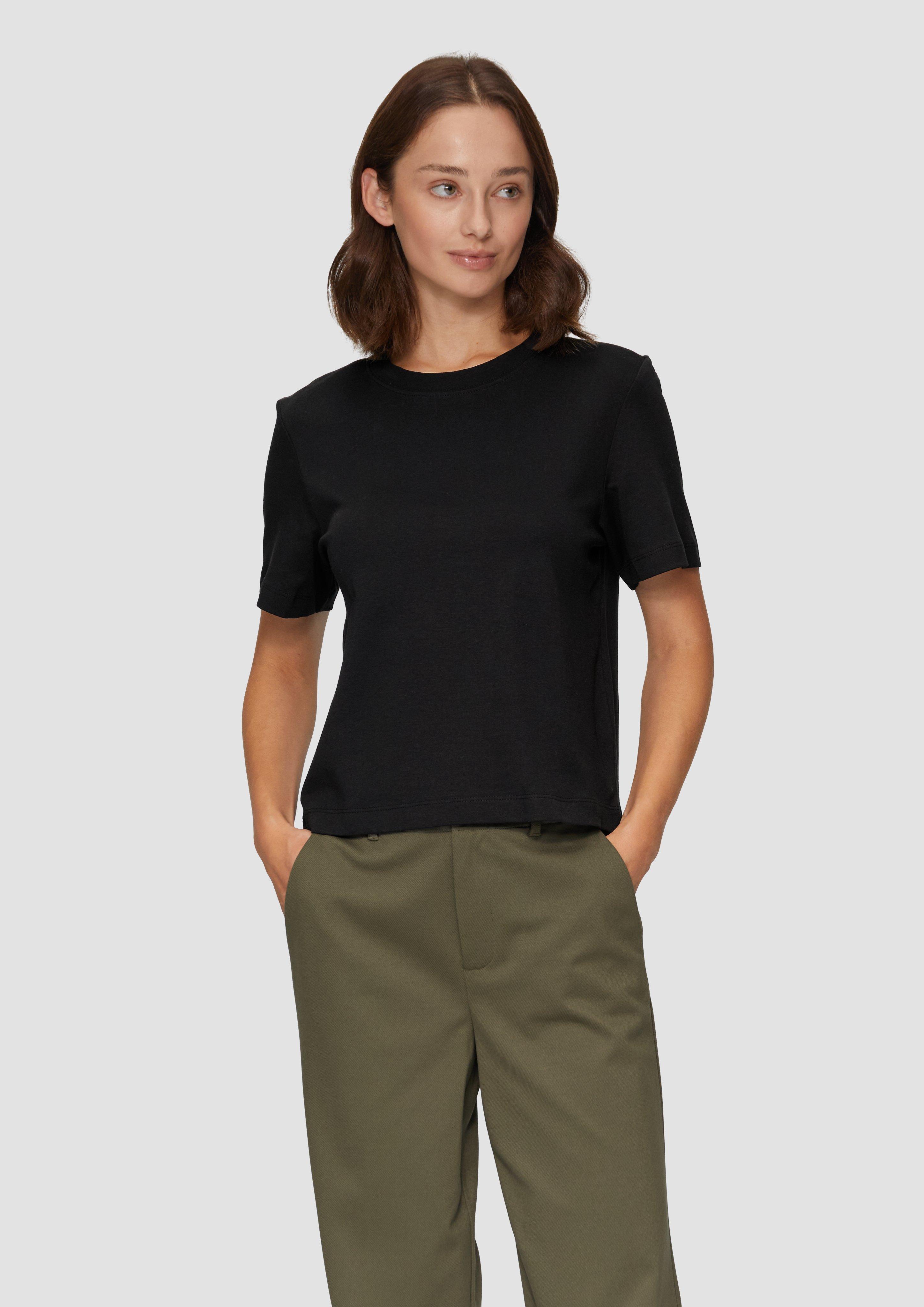 T-shirt in 9999, 4703 & 0210