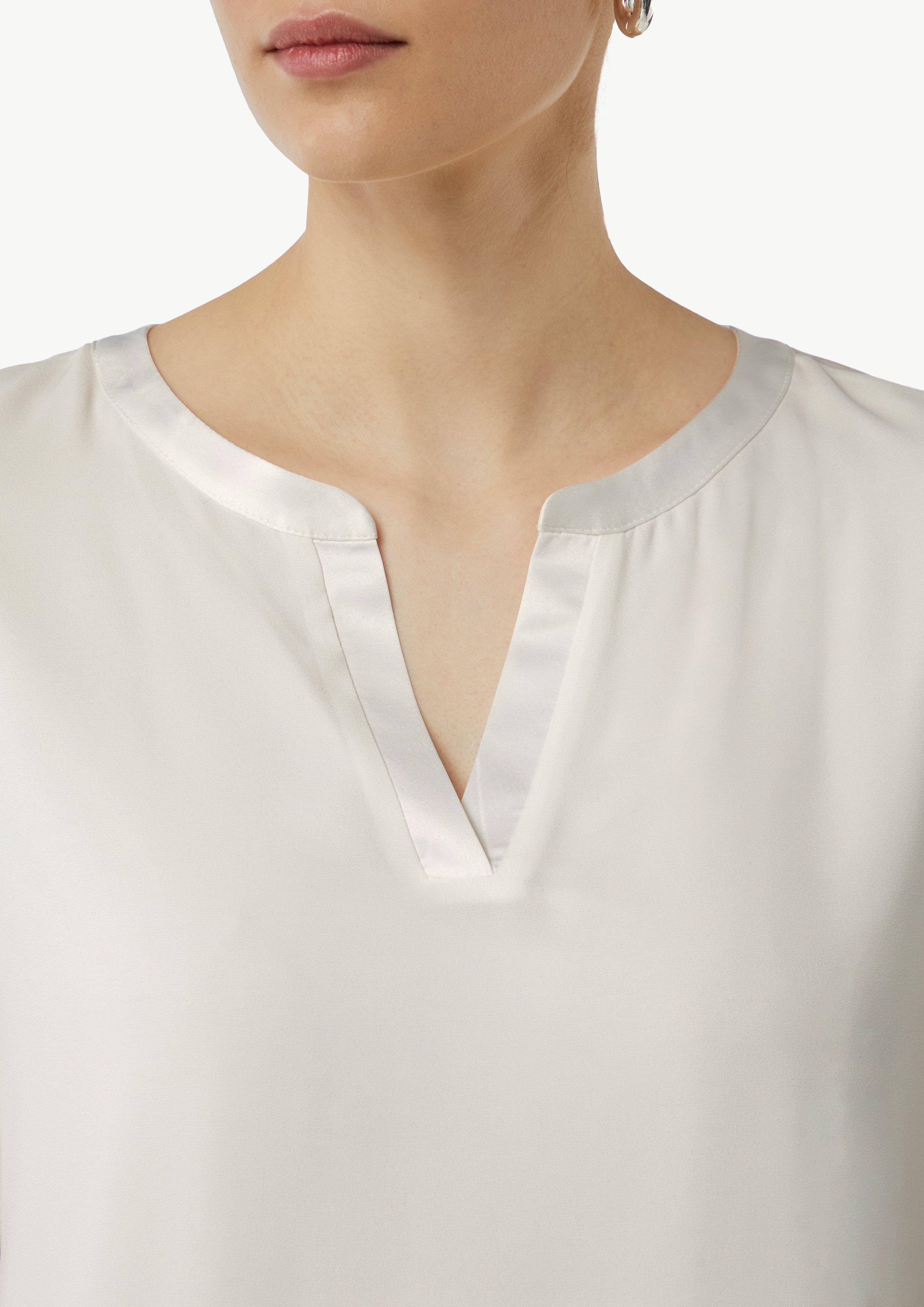 T-Shirt in 0120, 8102, 5976 & 9999