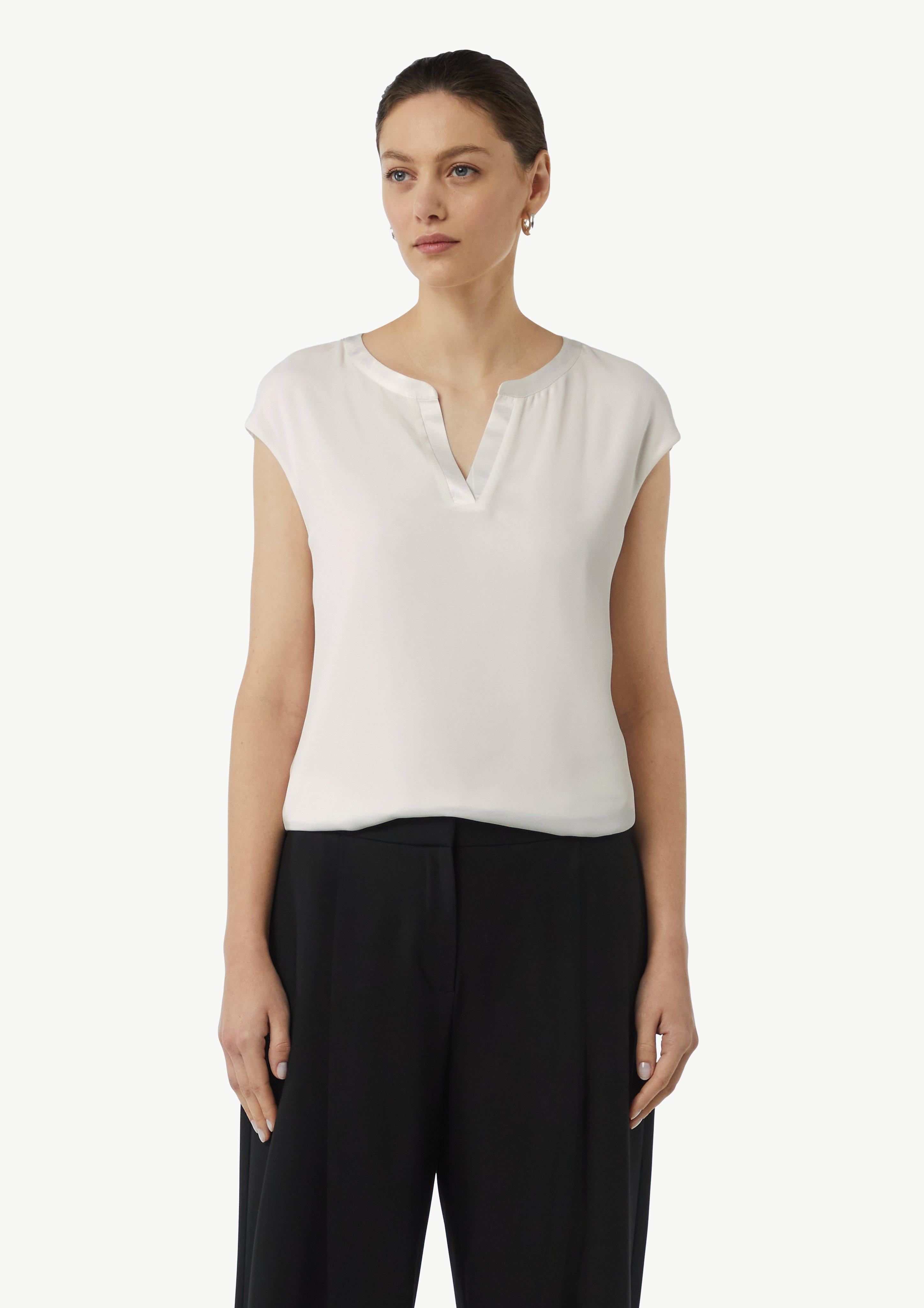 T-Shirt in 0120, 8102, 5976 & 9999