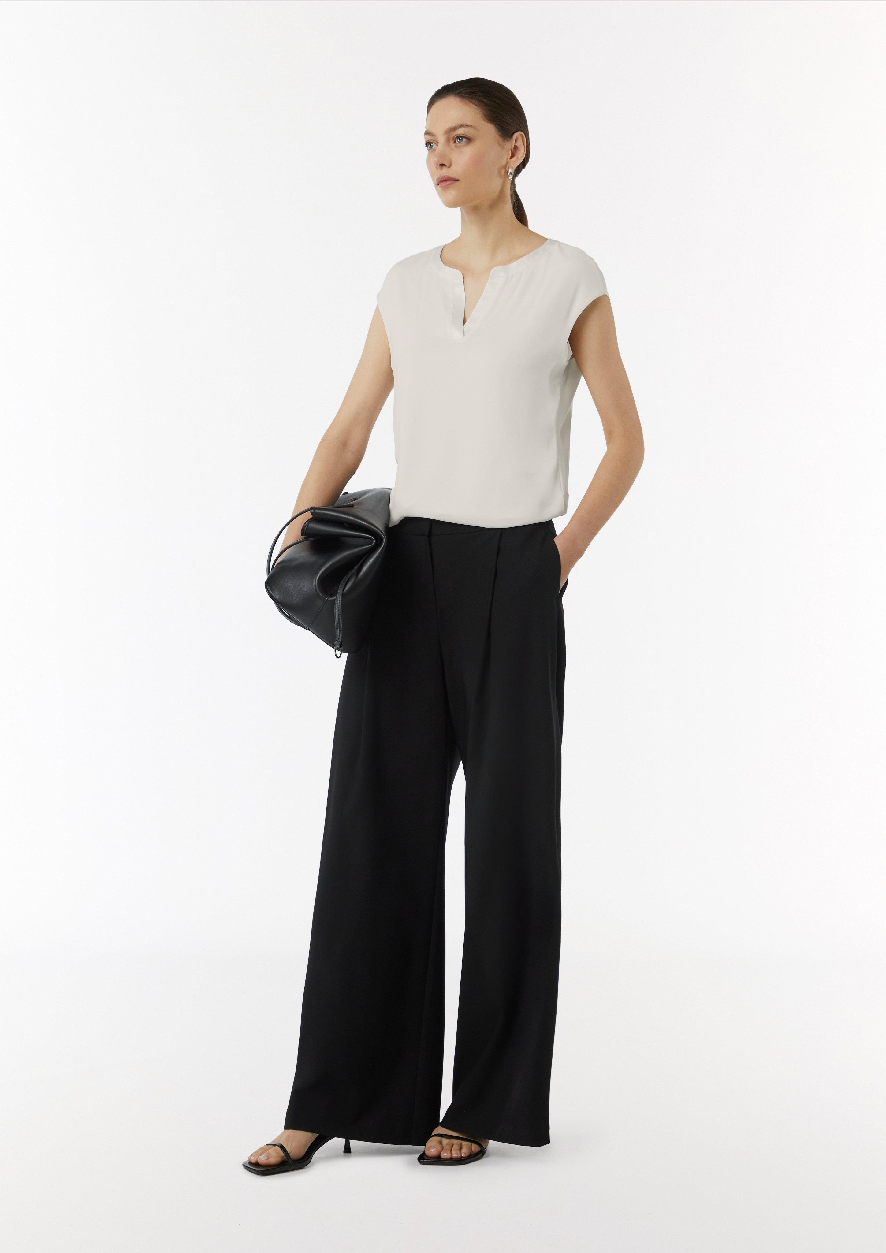 T-Shirt in 0120, 8102, 5976 & 9999