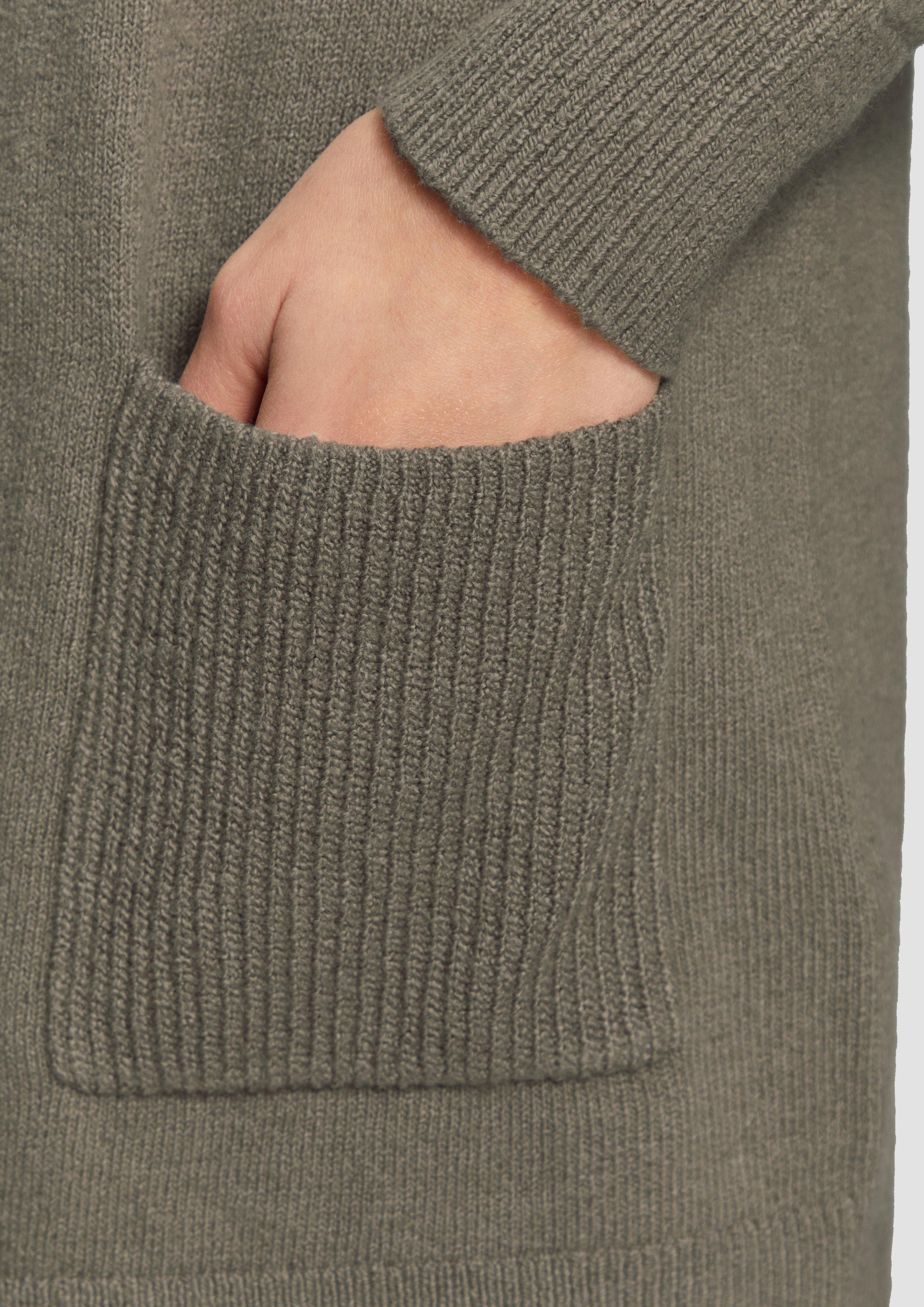 Cardigan in 8530 & 7326