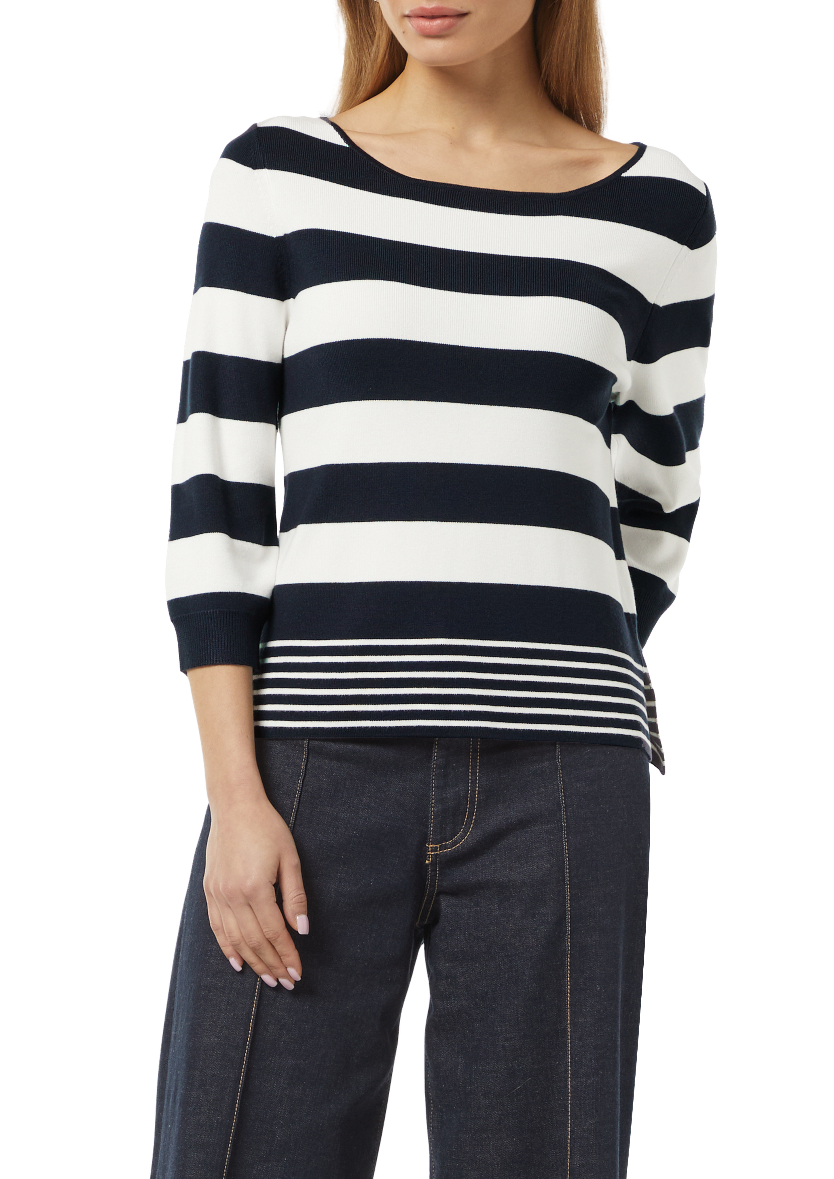 Knitted jumper with side slit hem - Black | SCAYLE