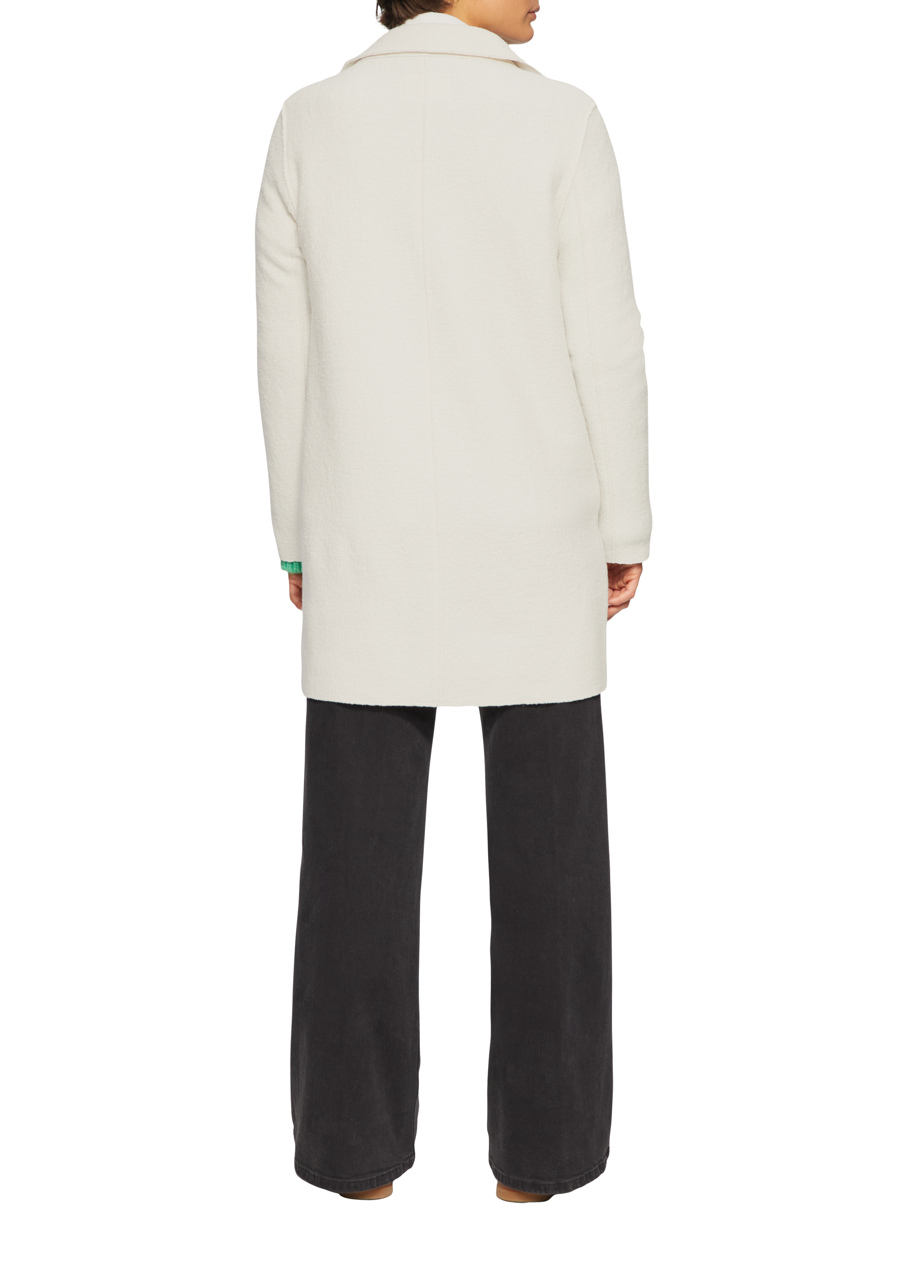 Thumbnail - Outdoor-Mantel