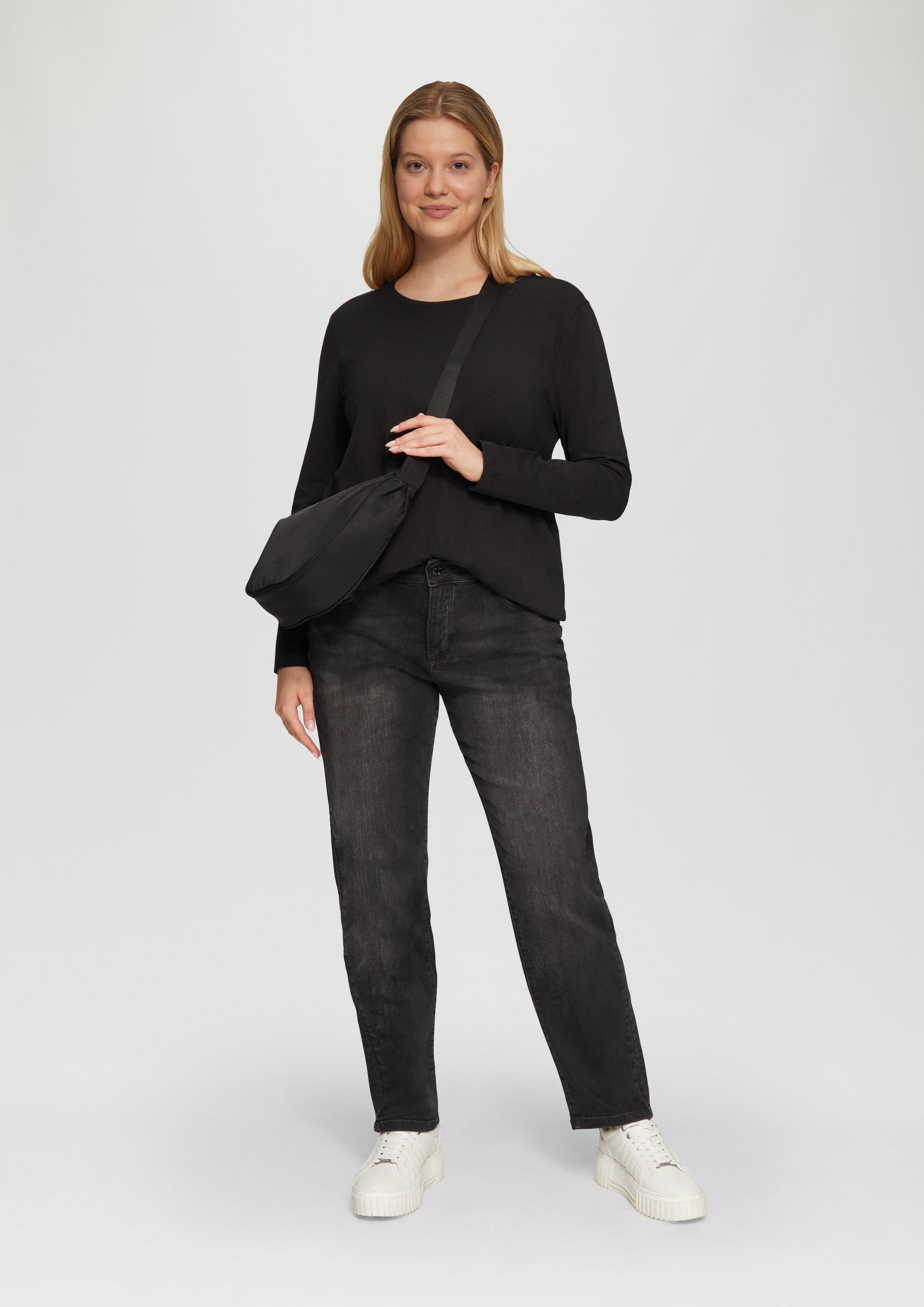 T-shirt in 9999 & 0100