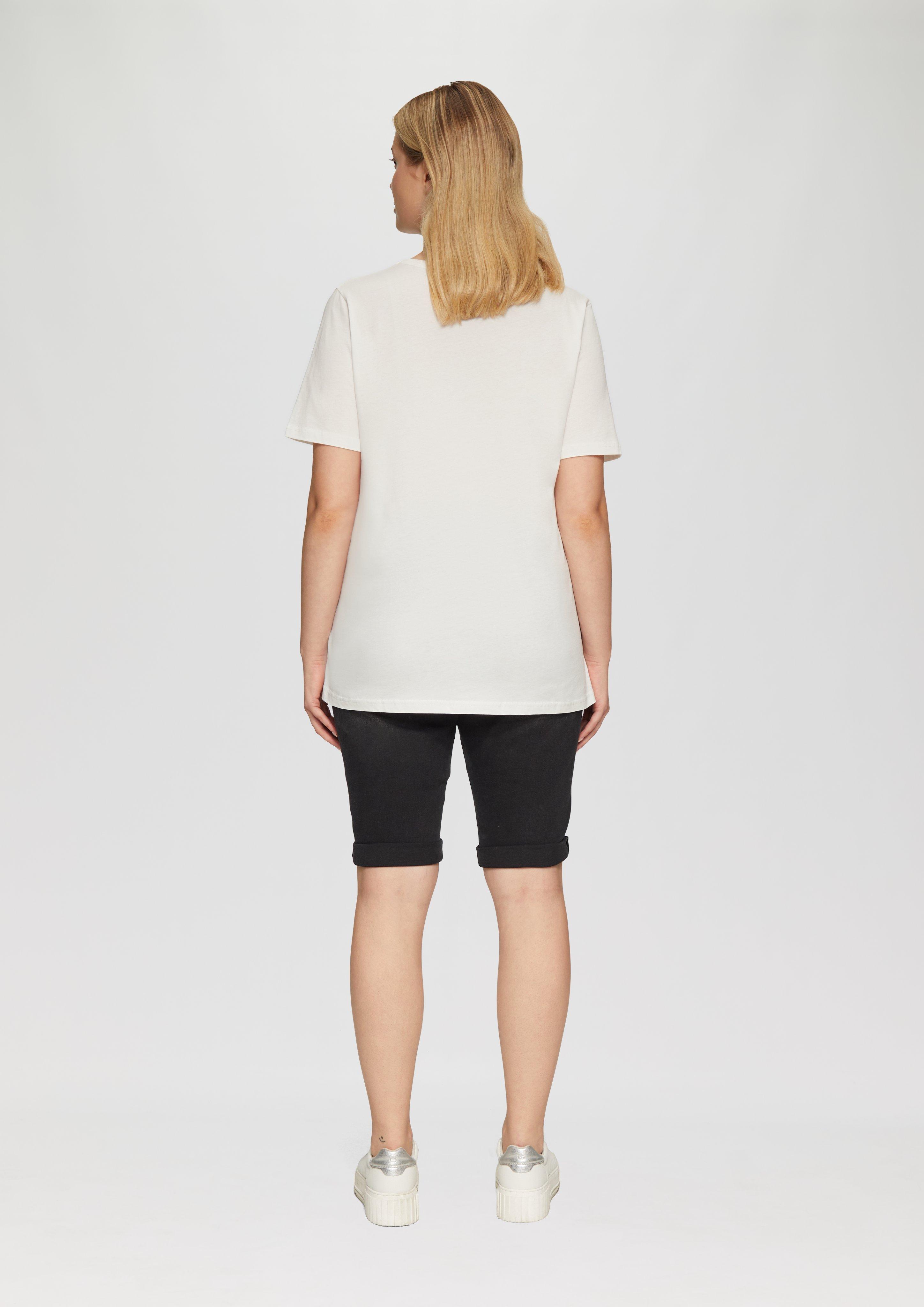 T-Shirt in 02D0 & 99D0