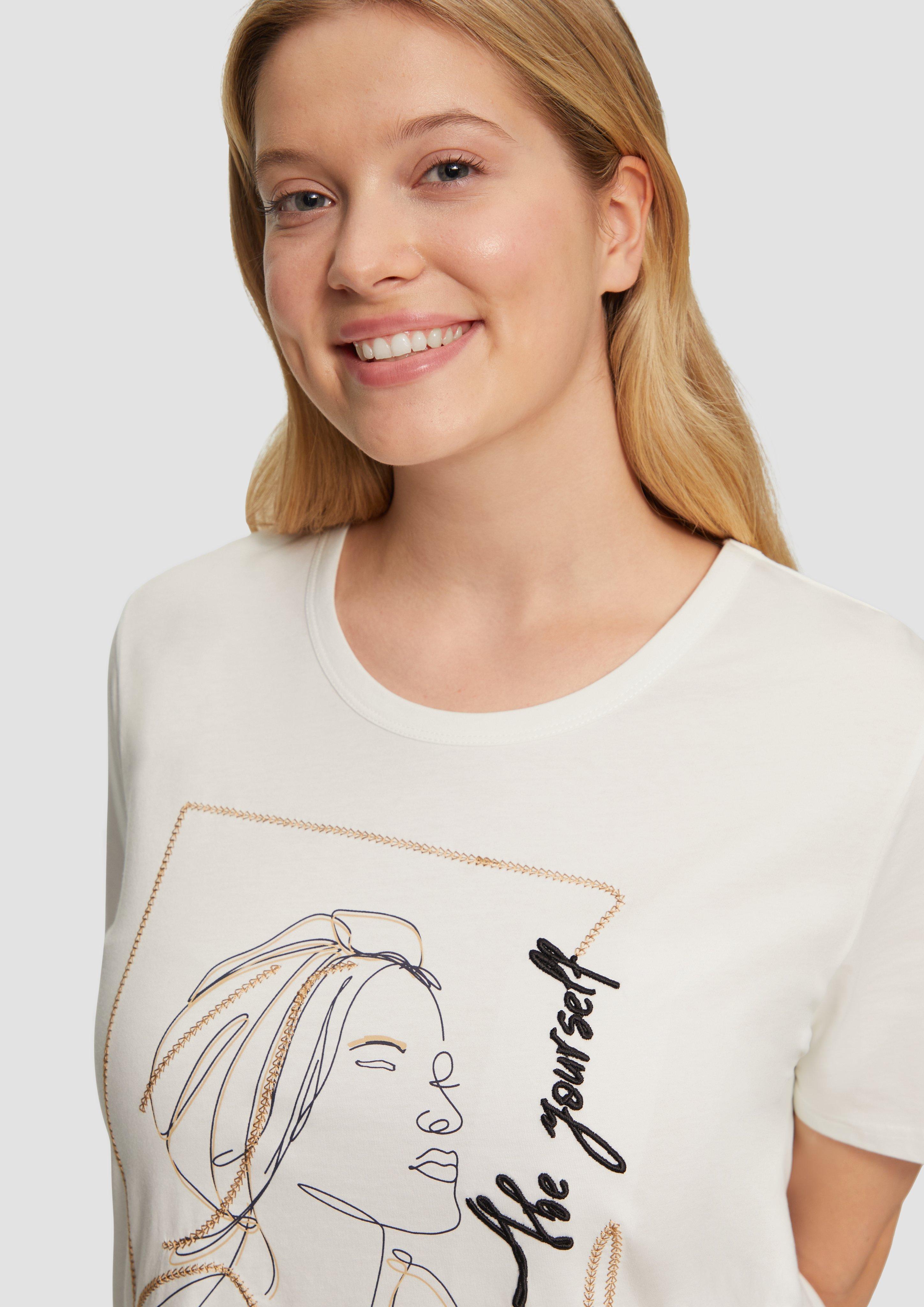 T-Shirt in 02D0 & 99D0