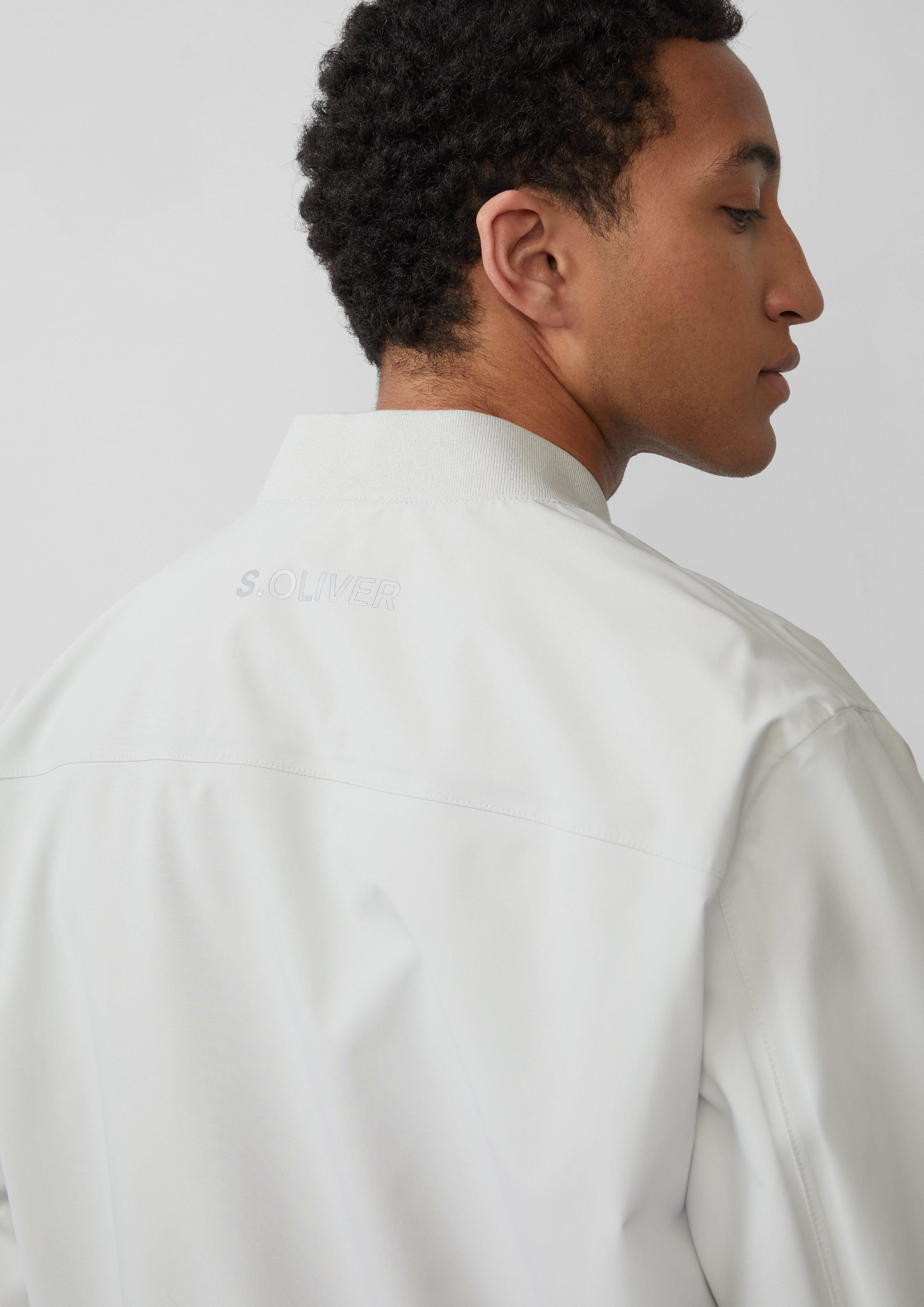 Outdoor-Jacke in 9016 & 5978