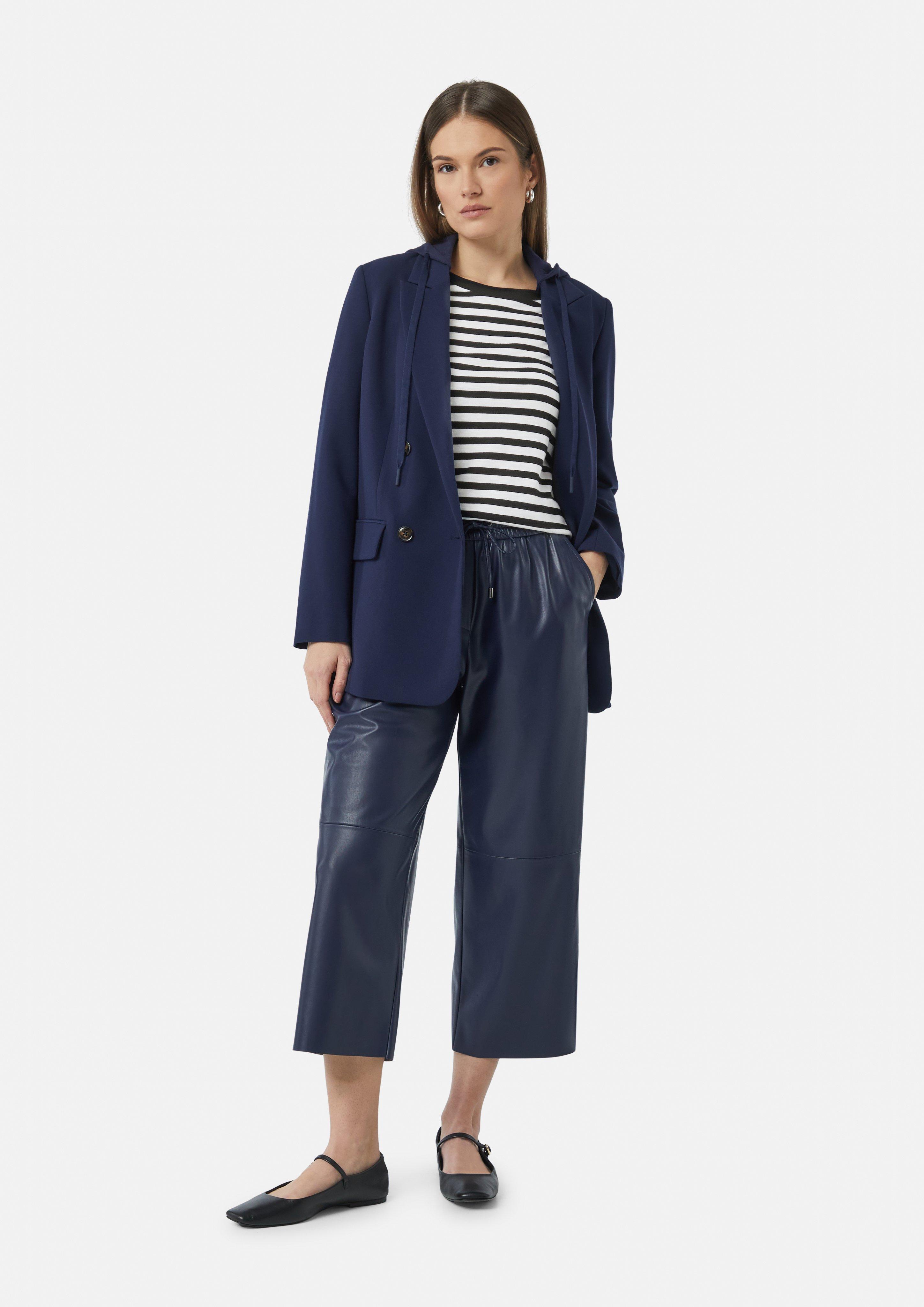 T-Shirt in 99G0 & 40G0