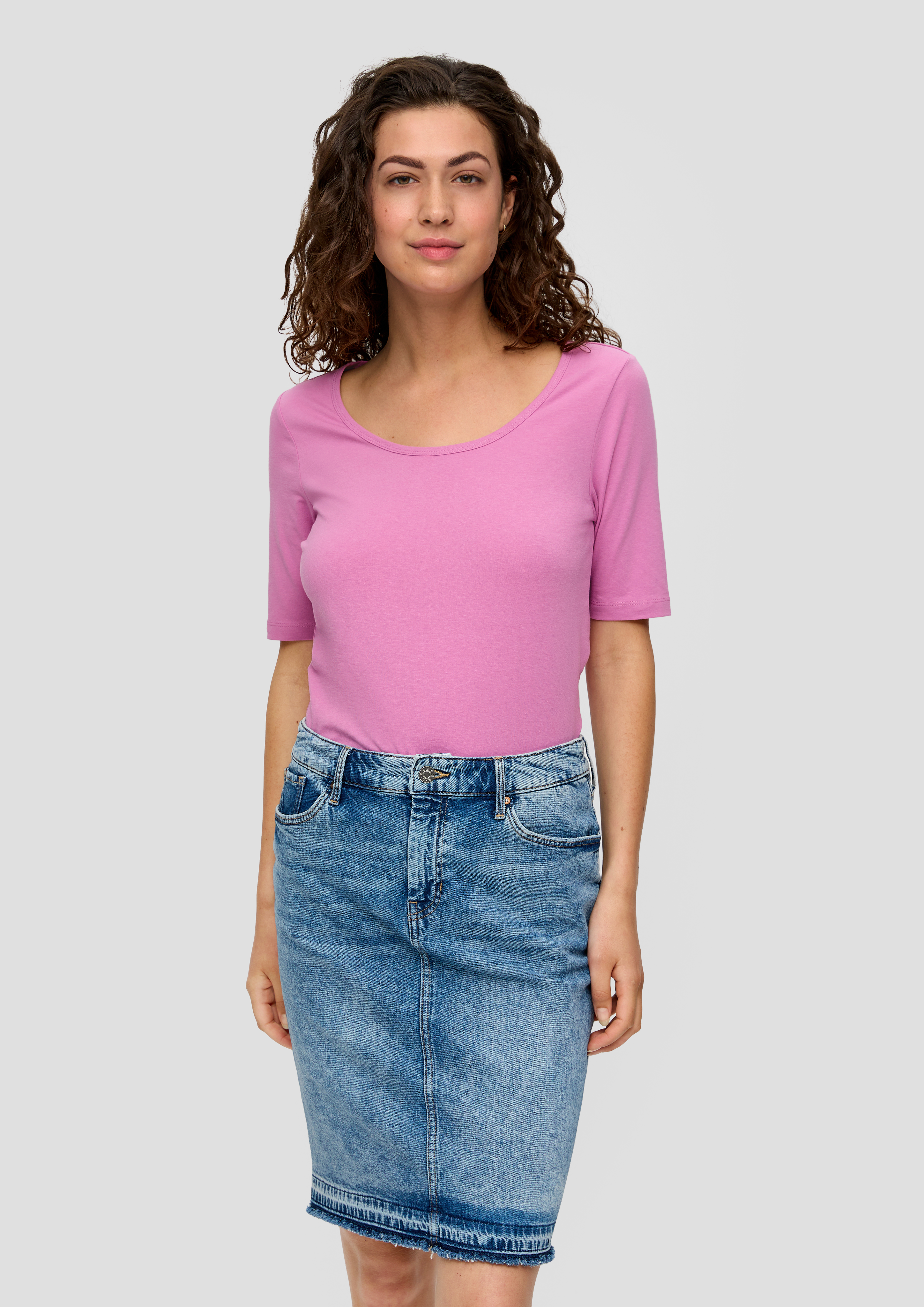 S.Oliver Elastisches Jersey-Shirt mit U-Ausschnitt