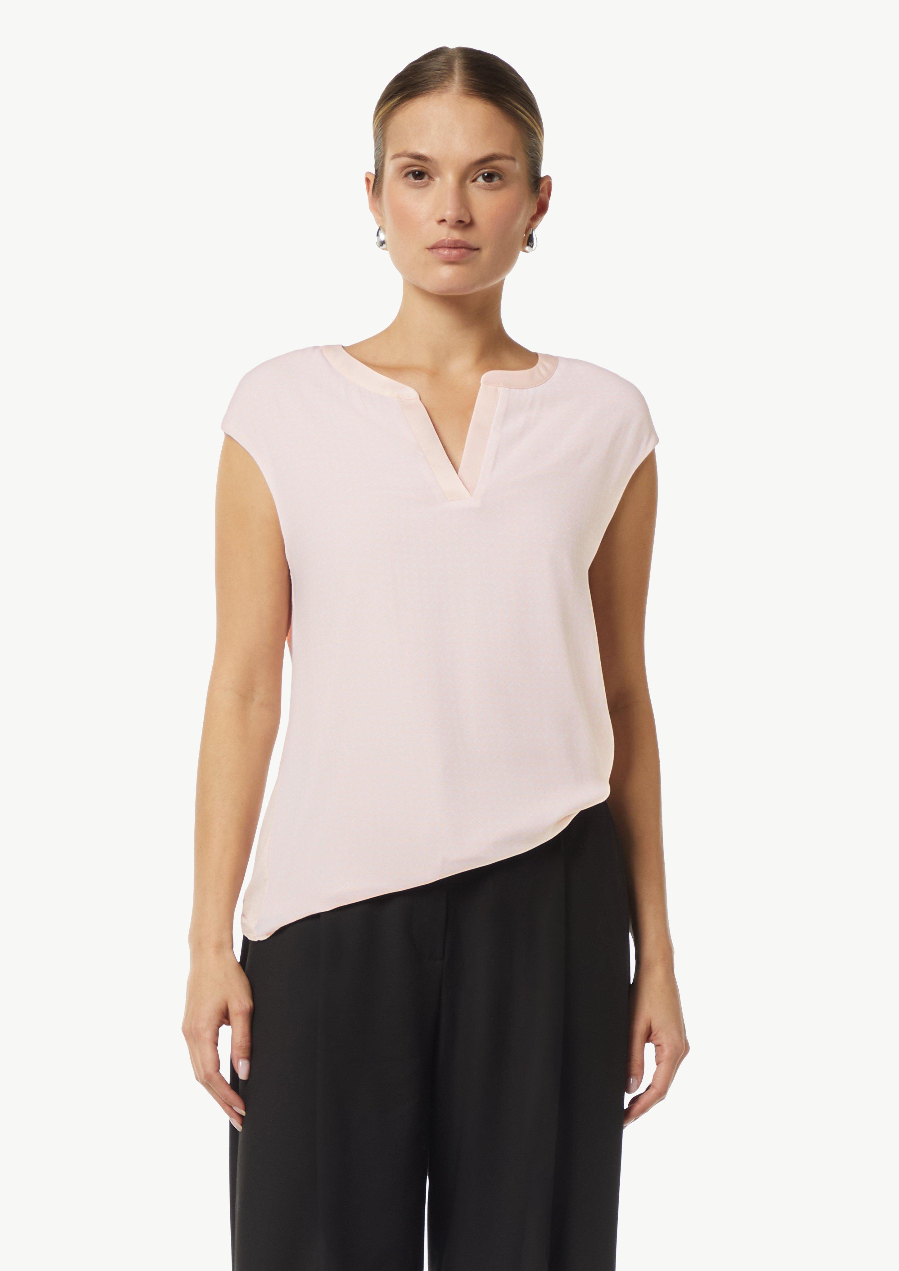 T-Shirt in 40B0 & 50A3