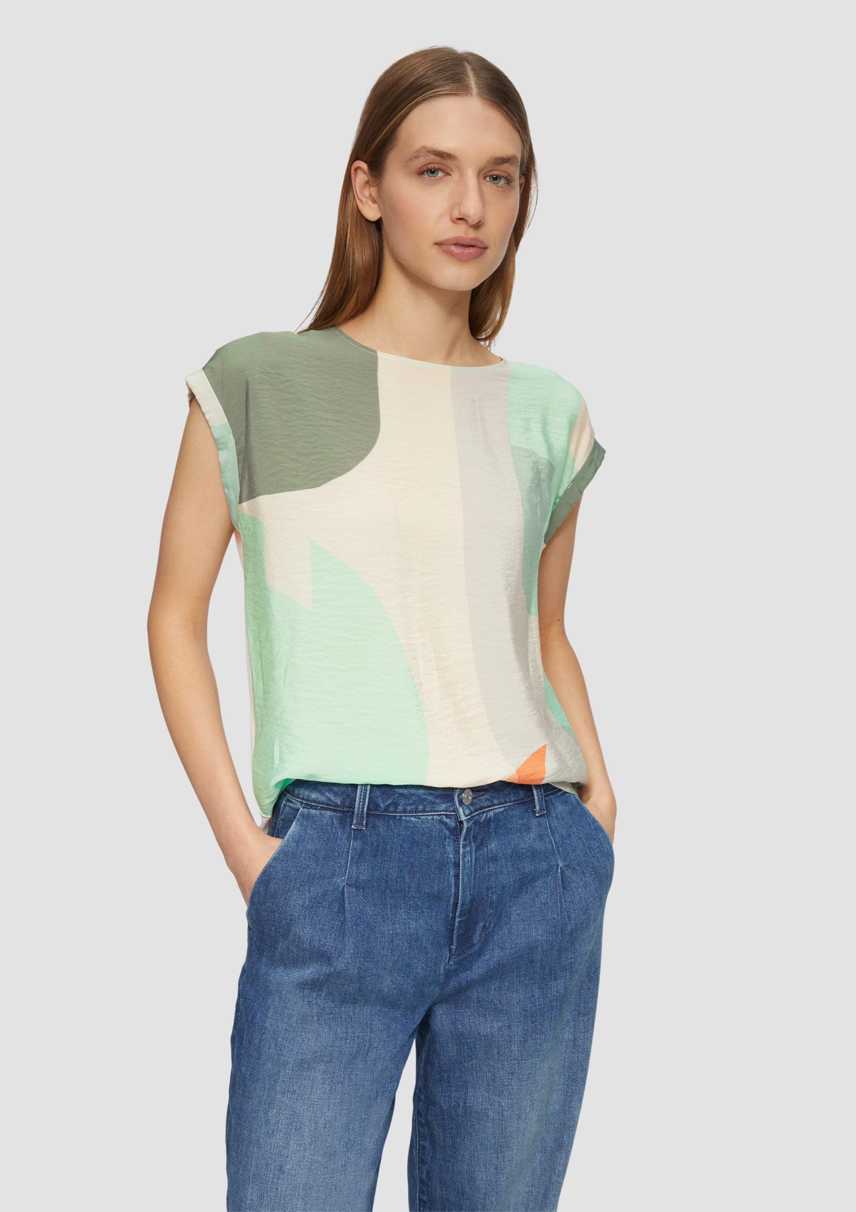 T-Shirt in 65E1, 99D0 & 02E1