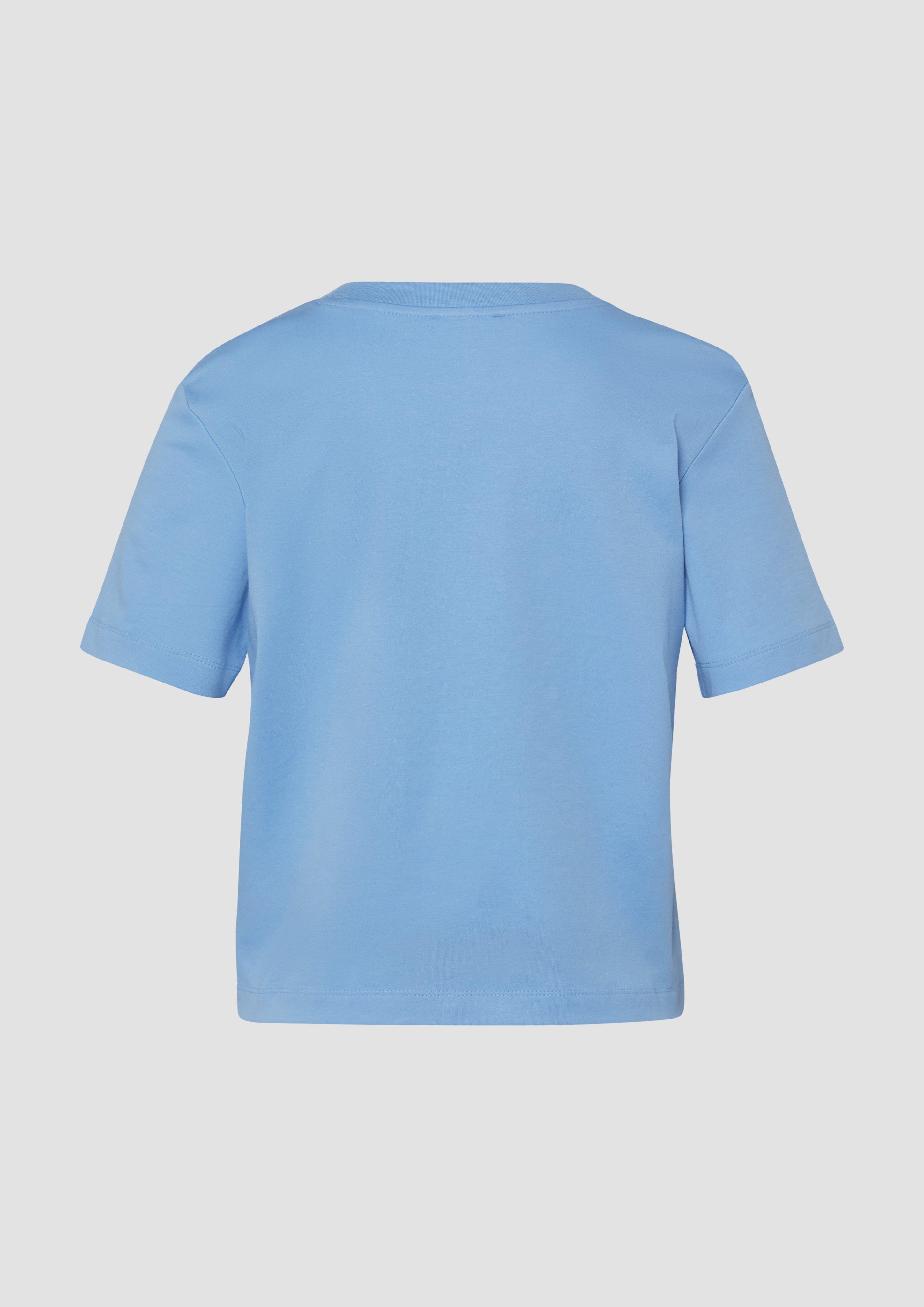 T-Shirt in 5141, 9999, 5513, 3090, 5083, 4101, 0100, 6933, 5527, 4116 & 1015