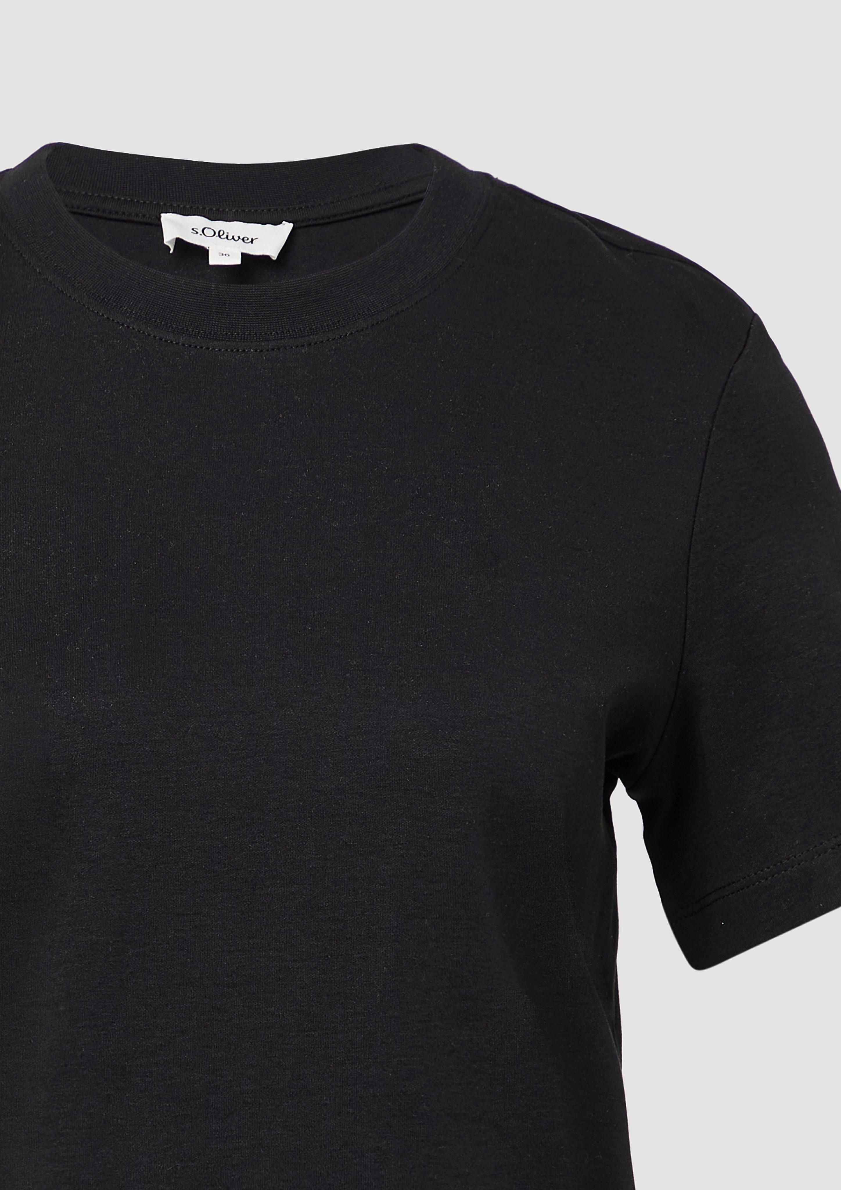 T-shirt in 9999, 5513, 3090, 5083, 4101, 0100, 6933, 5527 & 3902