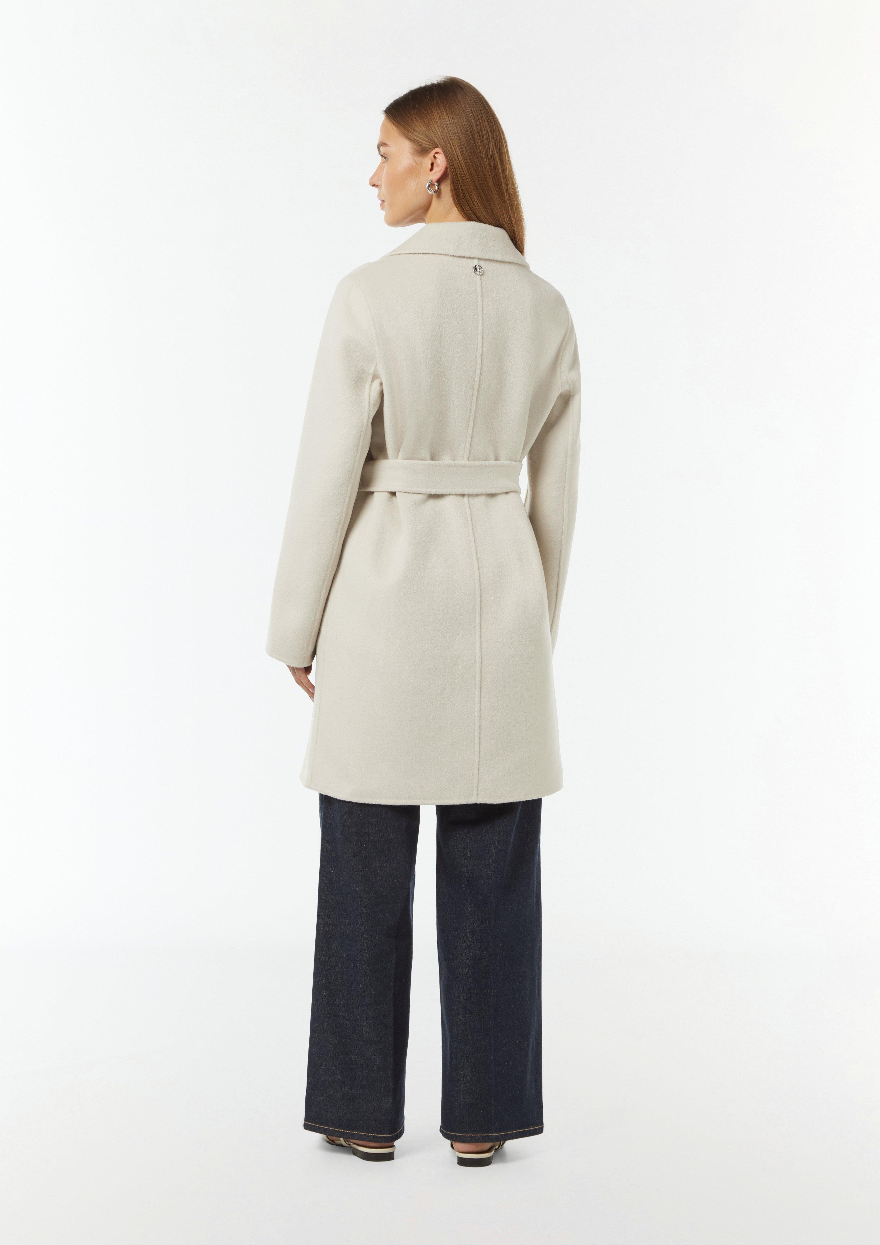 Outdoor coat in 8007, 7615 & 5084