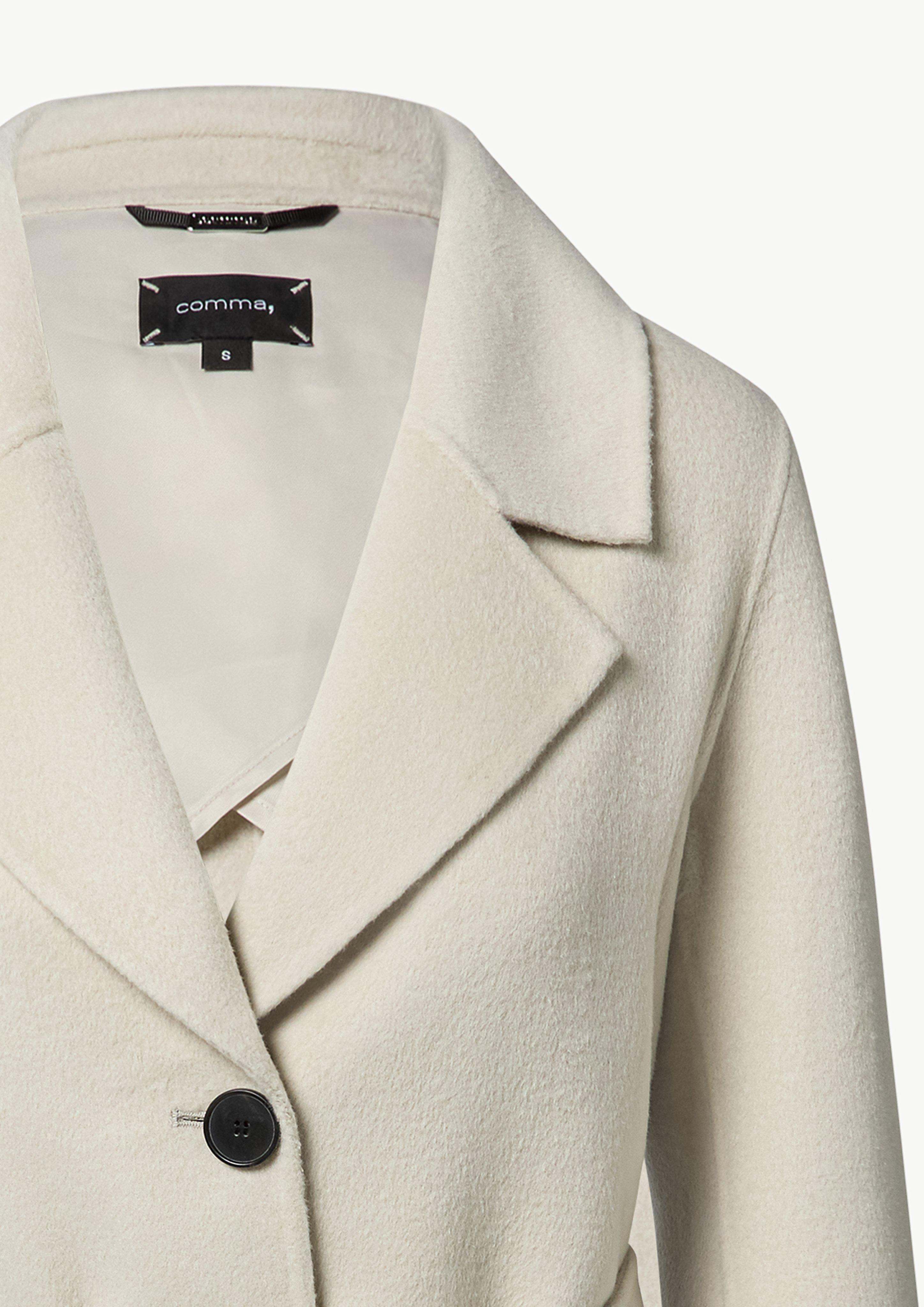 Outdoor coat in 8007, 7615 & 5084