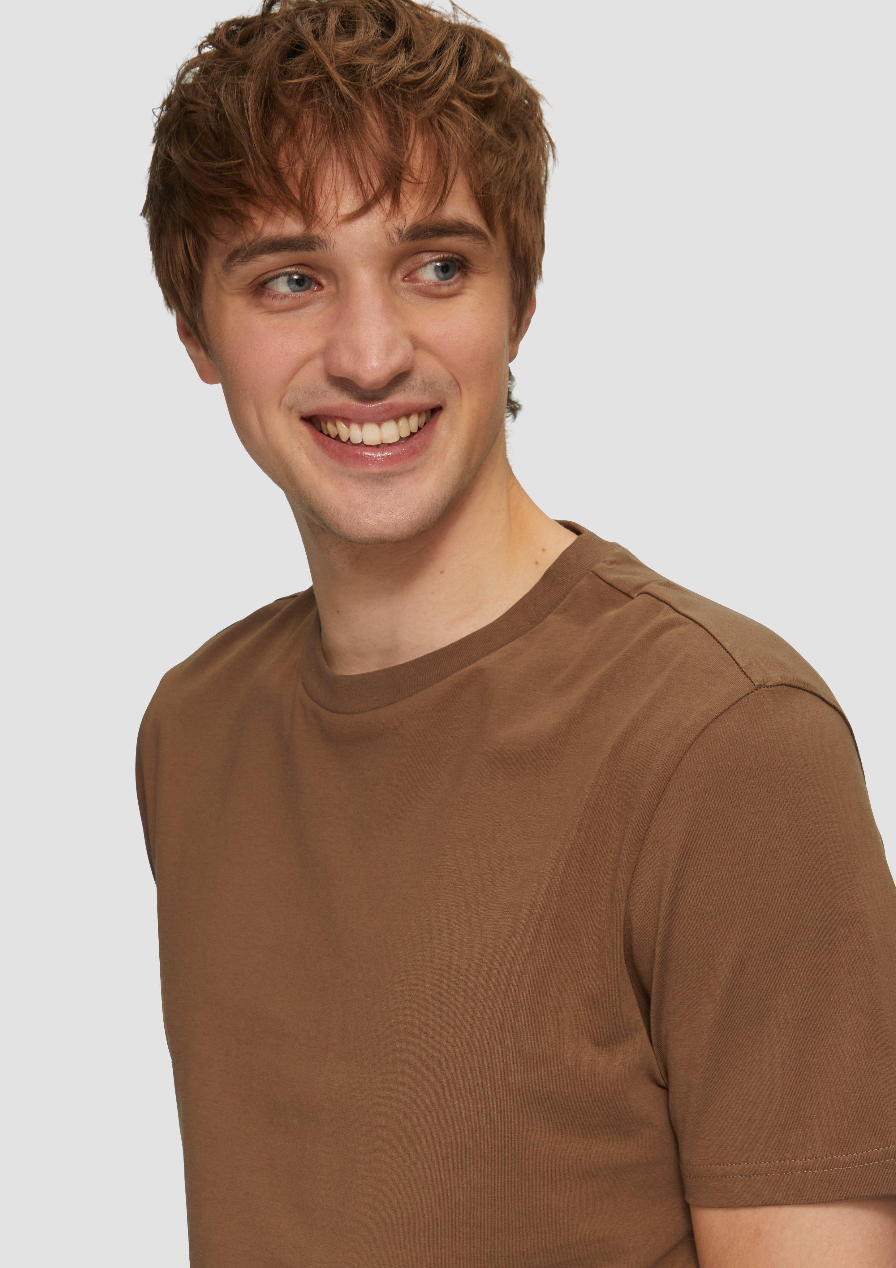 T-Shirt in 8596, 9730 & 5445